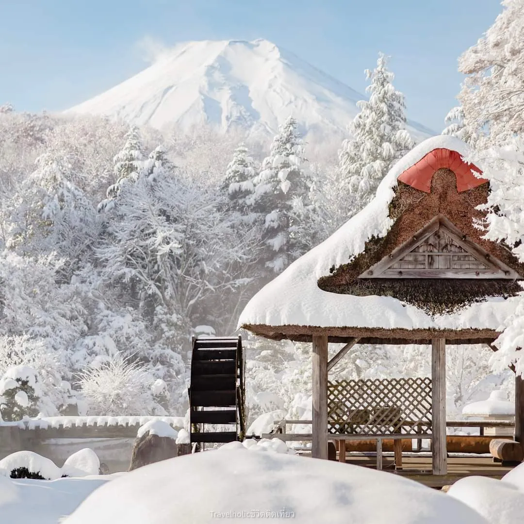 Winter In Oshino Hakkai Clear Water Village In Winter | Gallery posted ...