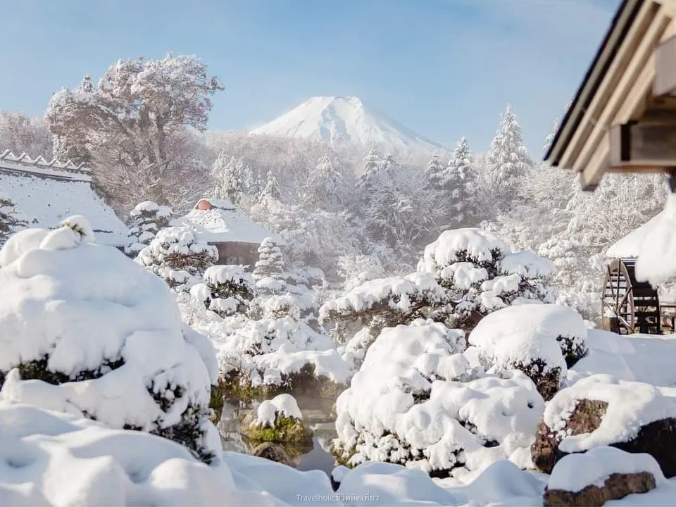 Winter In Oshino Hakkai Clear Water Village In Winter | Gallery posted ...