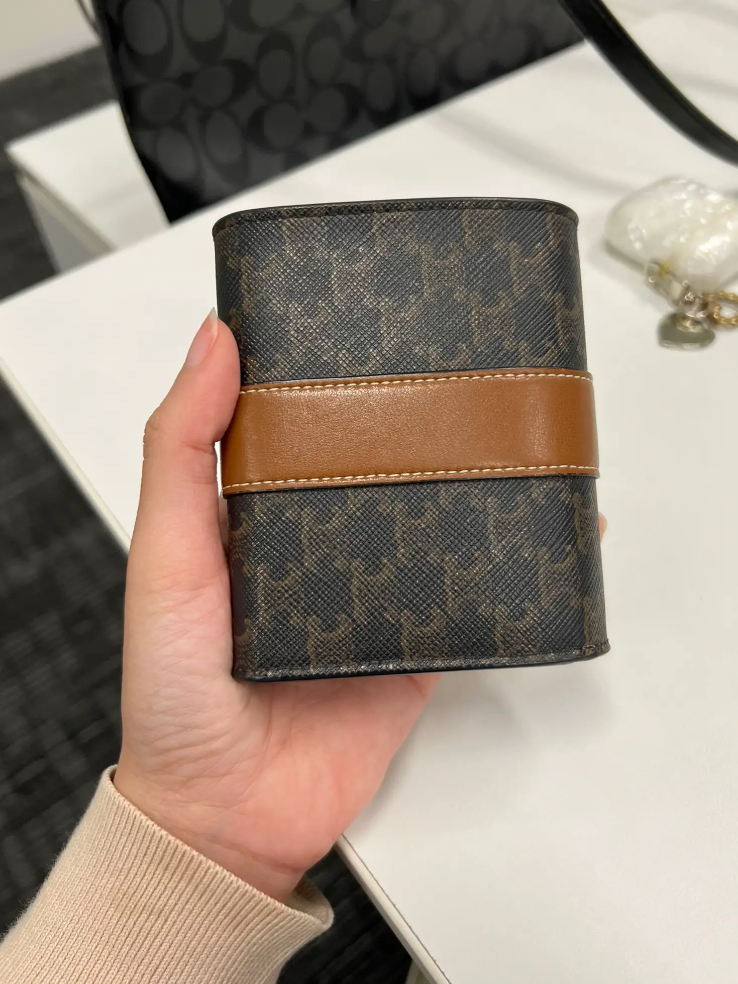 SMALL TRIFOLD WALLET IN TRIOMPHE CANVAS AND LAMBSKIN - TAN