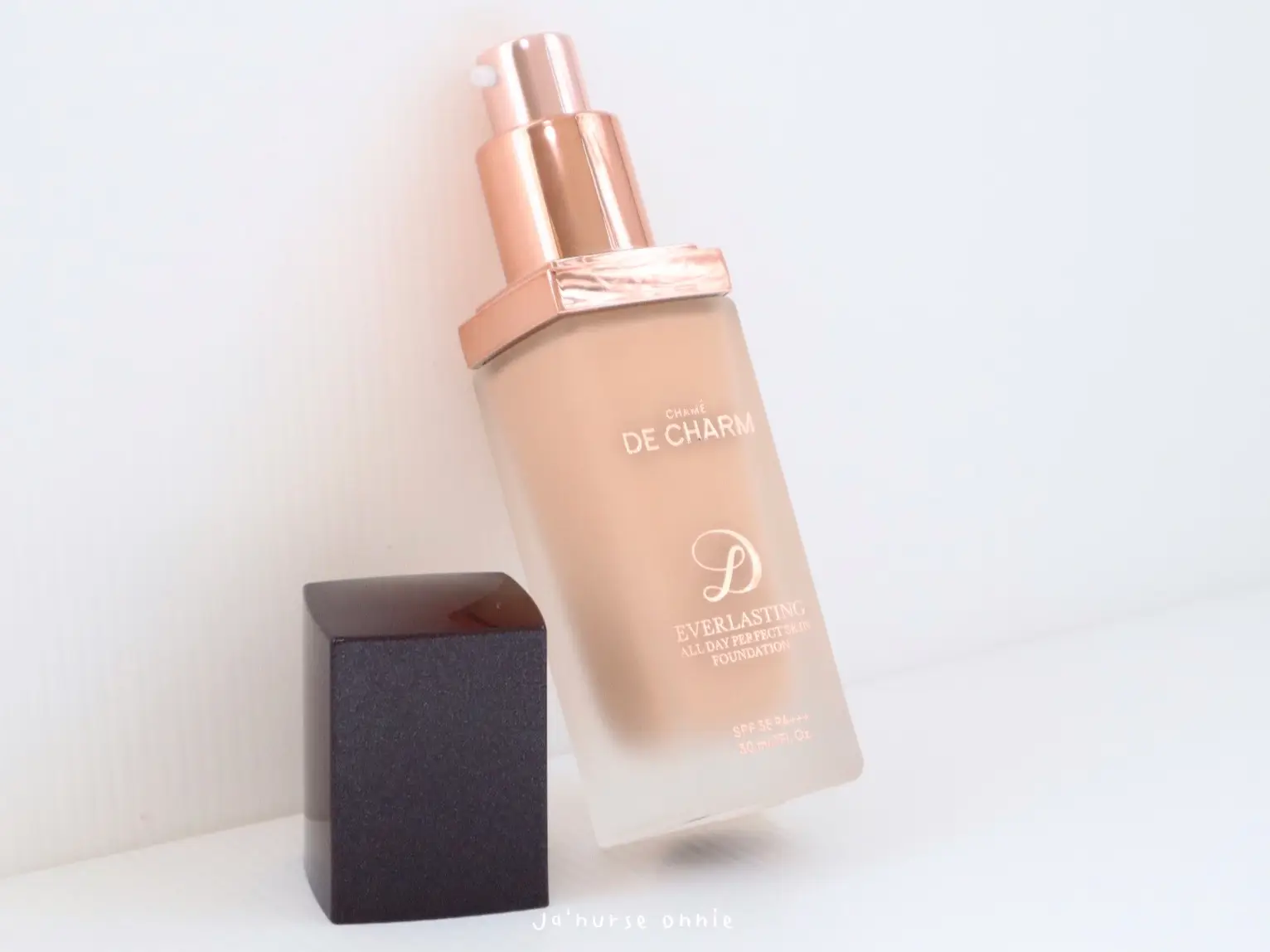 DE CHARM EVERLASTING ALL DAY PERFECT SKIN FOUNDATION SPF35 PA+++ 30 ml.