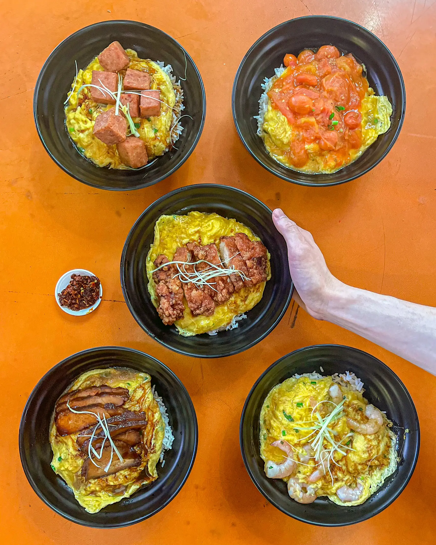 No gatekeeping this CREAMIEST egg rice bowl แกลเลอรีที่โพสต์โดย