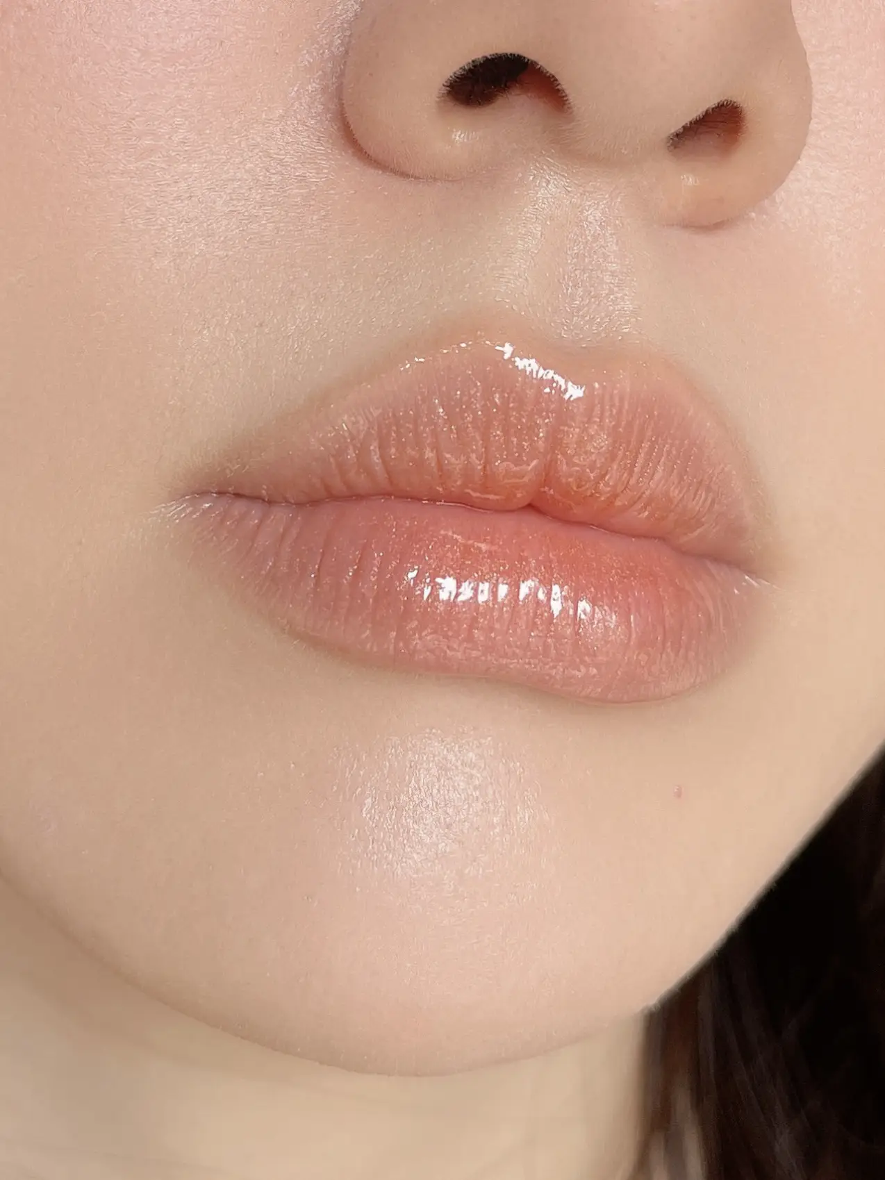 Fenty beauty Gloss Bomb Universal Lip Luminizer Color: Fenty Glow