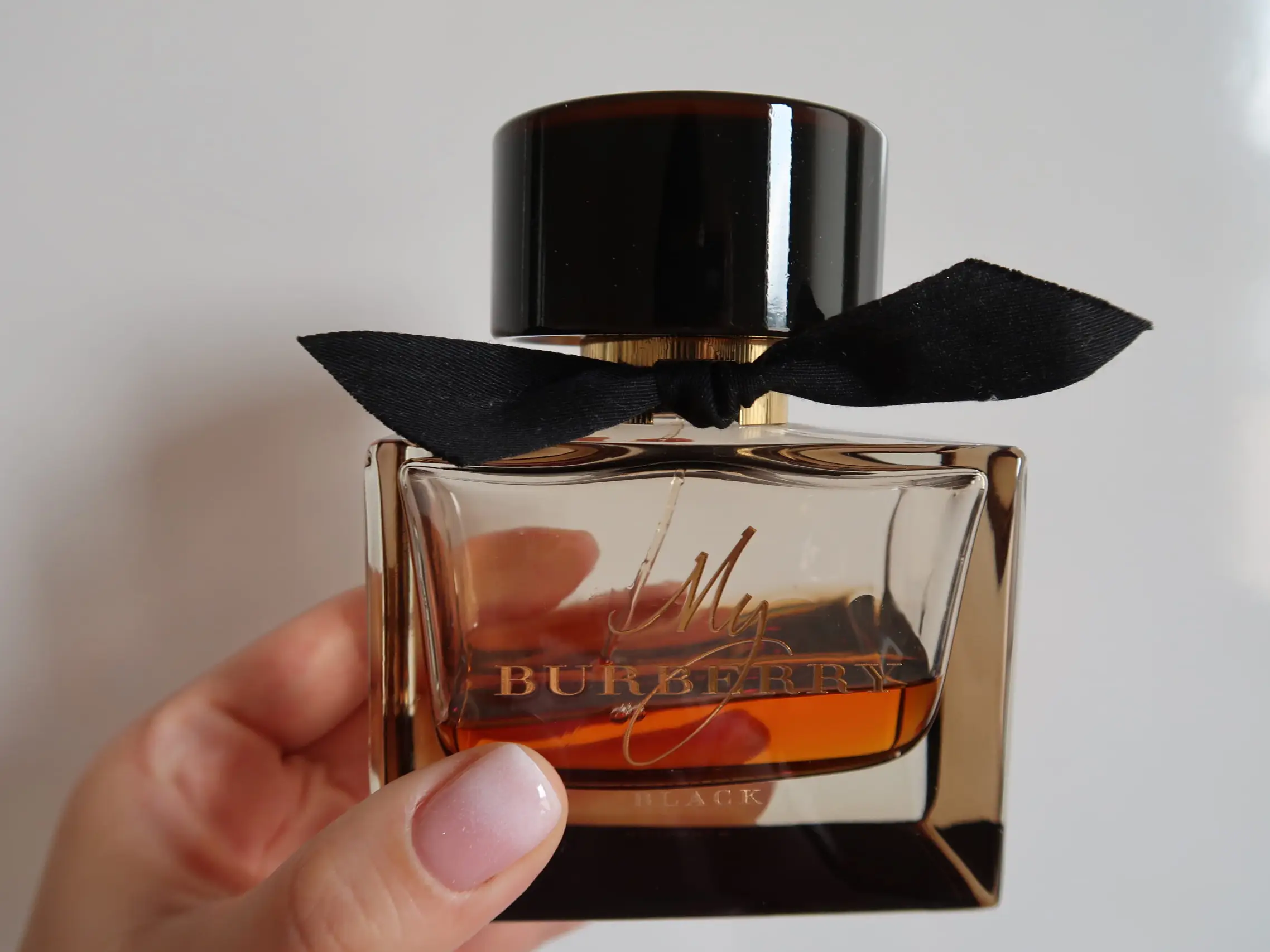 Burberry black review of famous perfume all day lasting scent Gallery posted by Meawme Lemon8