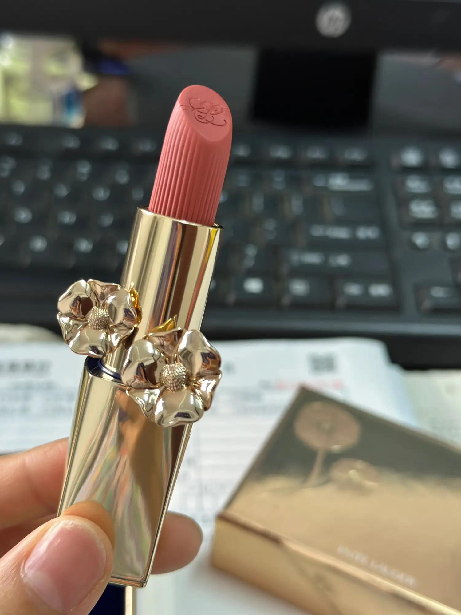 Estee Lauder 626# #ลิปสติกแบรน | แกลเลอรีที่โพสต์โดย เชไน | Lemon8