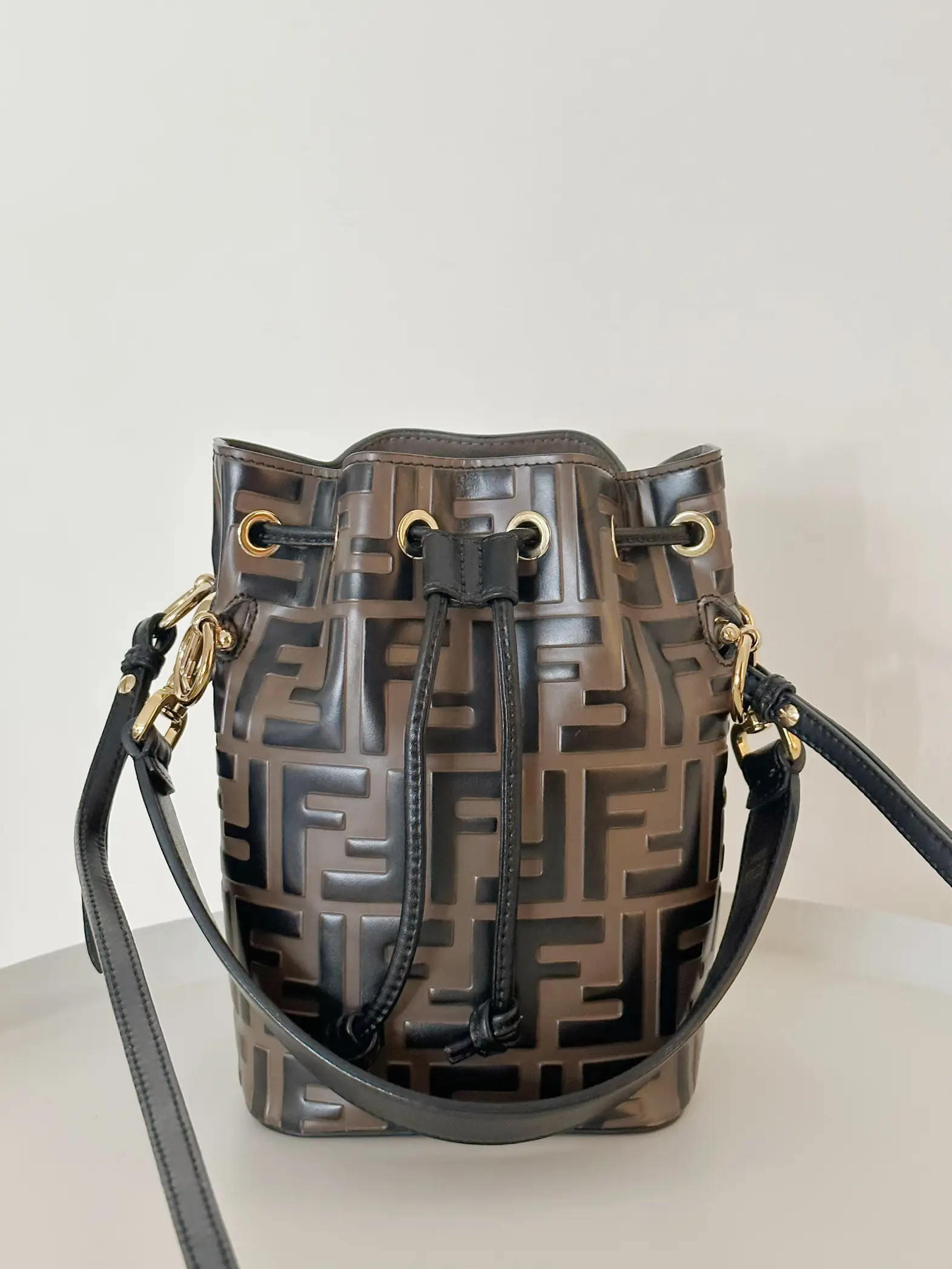 Fendi mon tresor bucket bag clearance mini