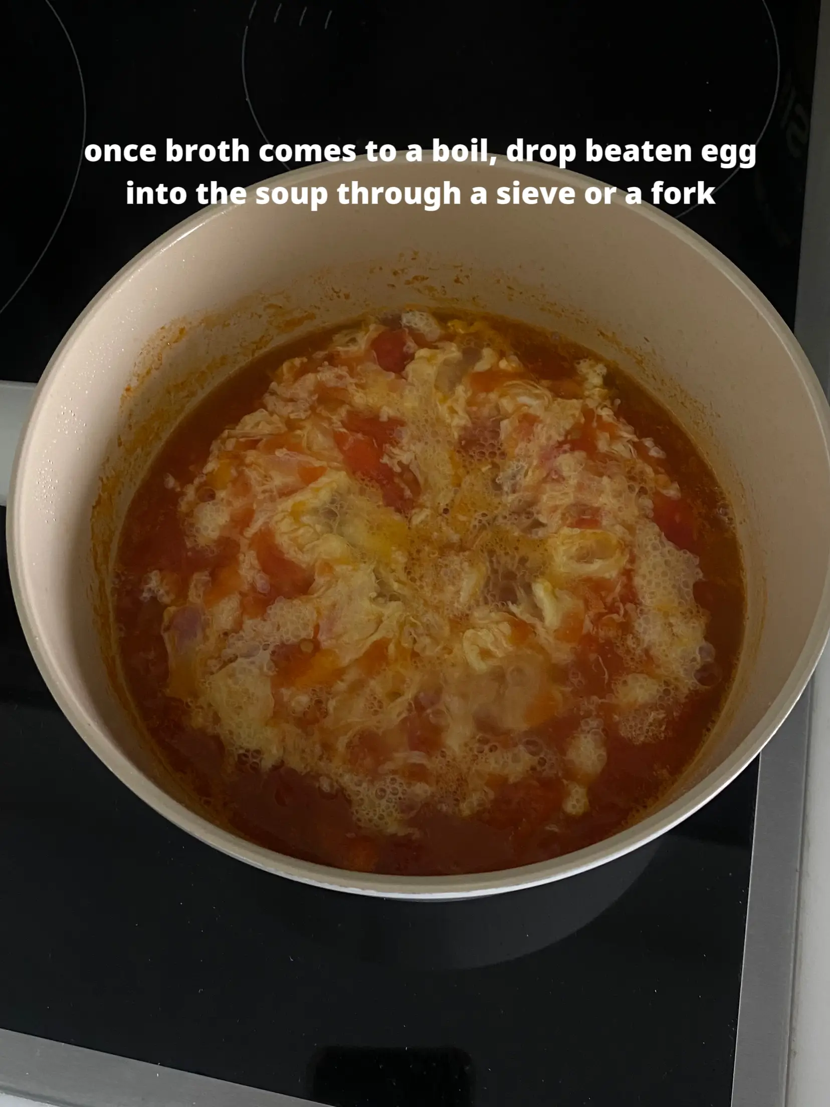 Easy recipe Tomato Spinach Egg Drop soup! 🍜 แกลเลอรีที่โพสต์โดย