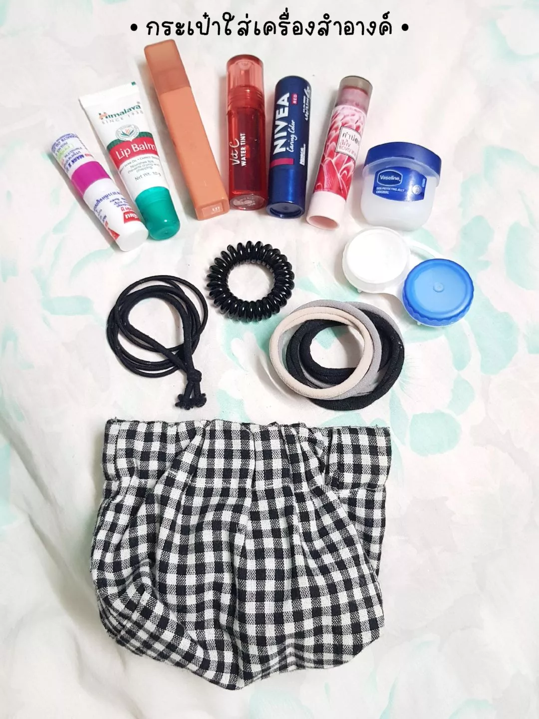 WHAT'S IN MY BAG? PAPER BAG part II แกลเลอรีที่โพสต์โดย Hermione589