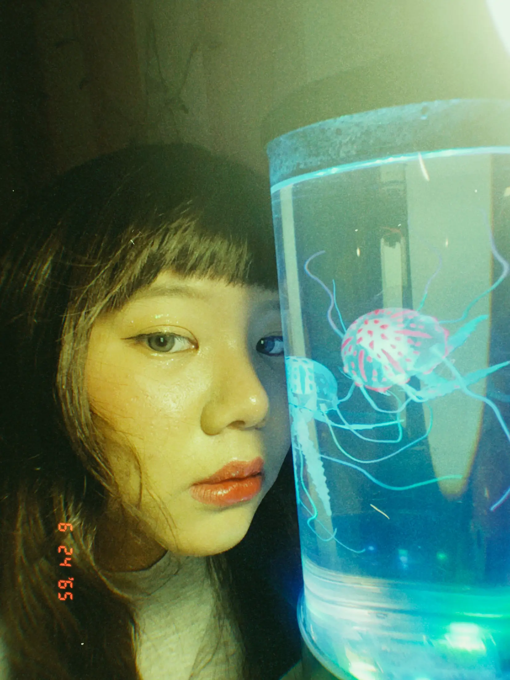 พิกัดโคมไฟน้องjelly fish📸 (เทคนิคแต่งรูป Wong Karwai)🫧🐟 แกลเลอรีที่