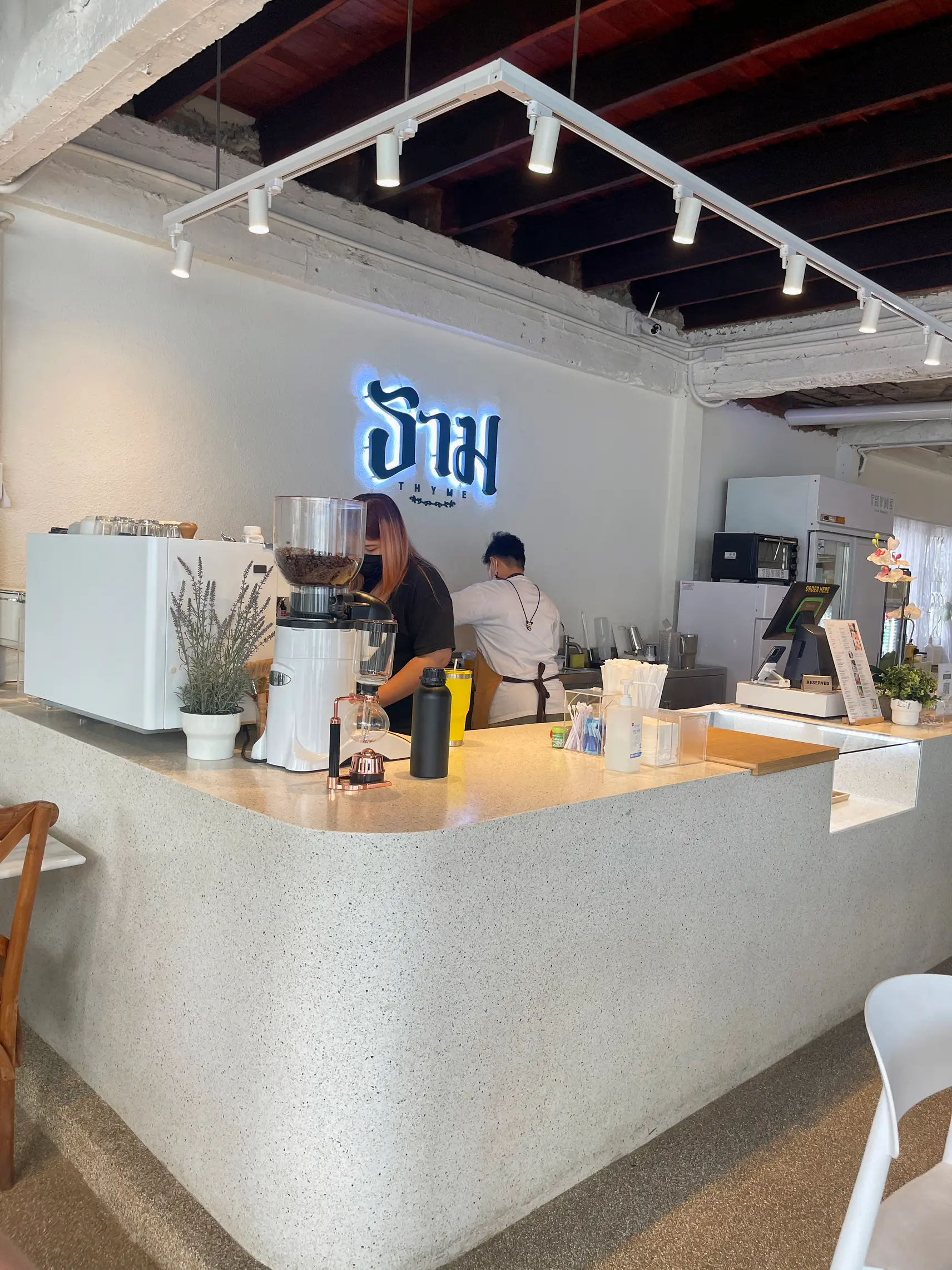 THYME CAFE คาเฟ่มินิมอลย่าน ถ.นวมินทร์ แกลเลอรีที่โพสต์โดย กินง่ายสบายเป๋า Lemon8