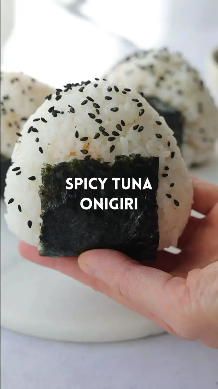Spicy Tuna Yaki Onigiri with Kimchi - That Cute Dish!
