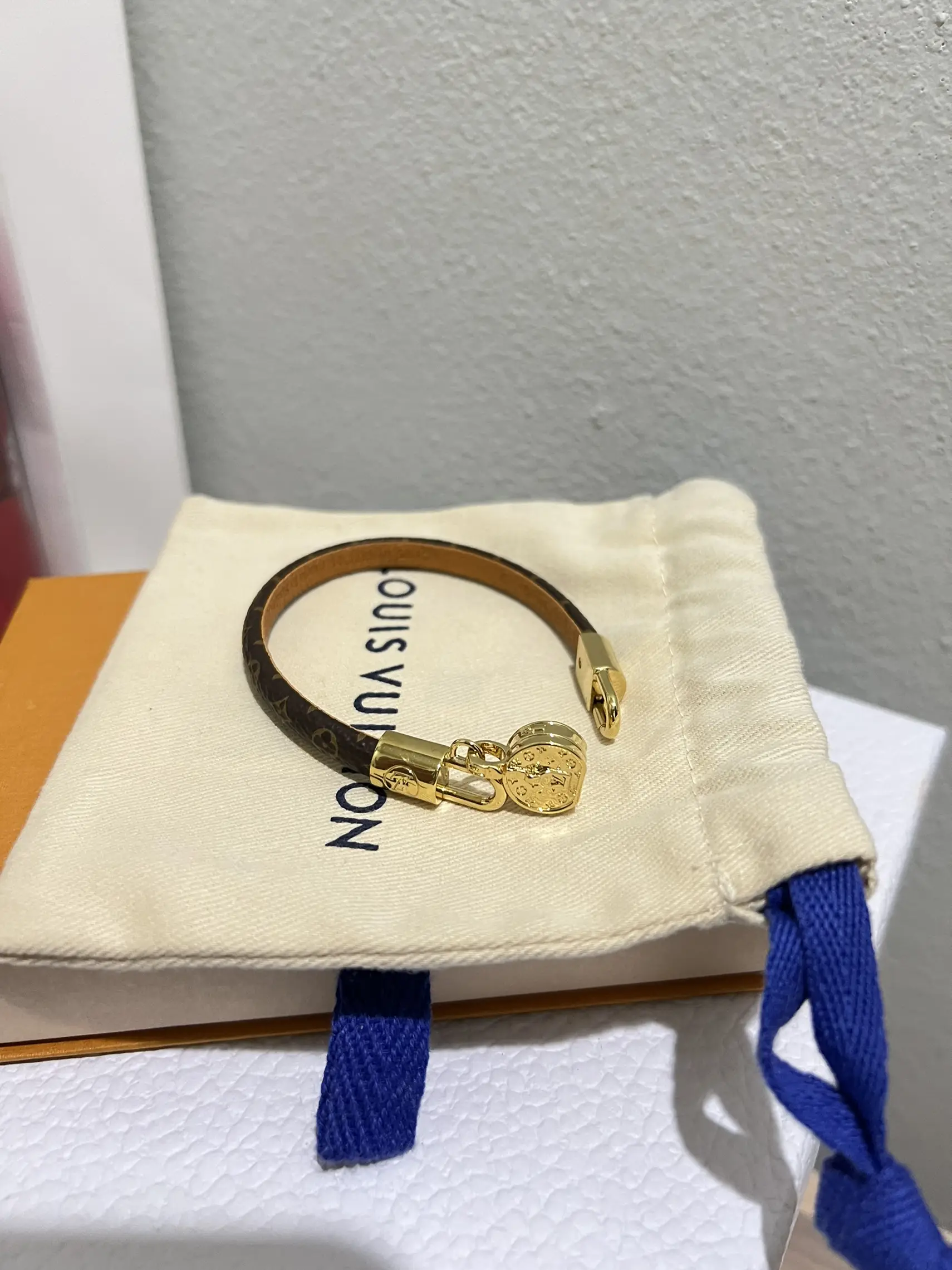 Shop Louis Vuitton MONOGRAM Crazy in lock bracelet (M6451F) by