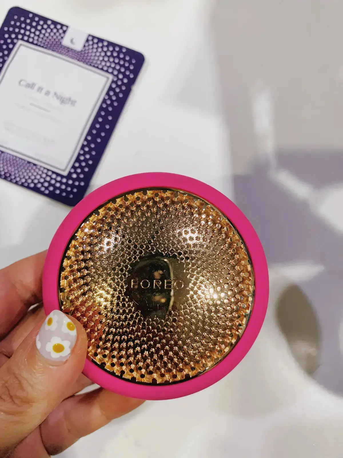 FOREO UFOマシンのレビューは自宅で簡単にできますが、行くようにマークメイドの治療✨ | Jii_Jiiが投稿したフォトブック | Lemon8