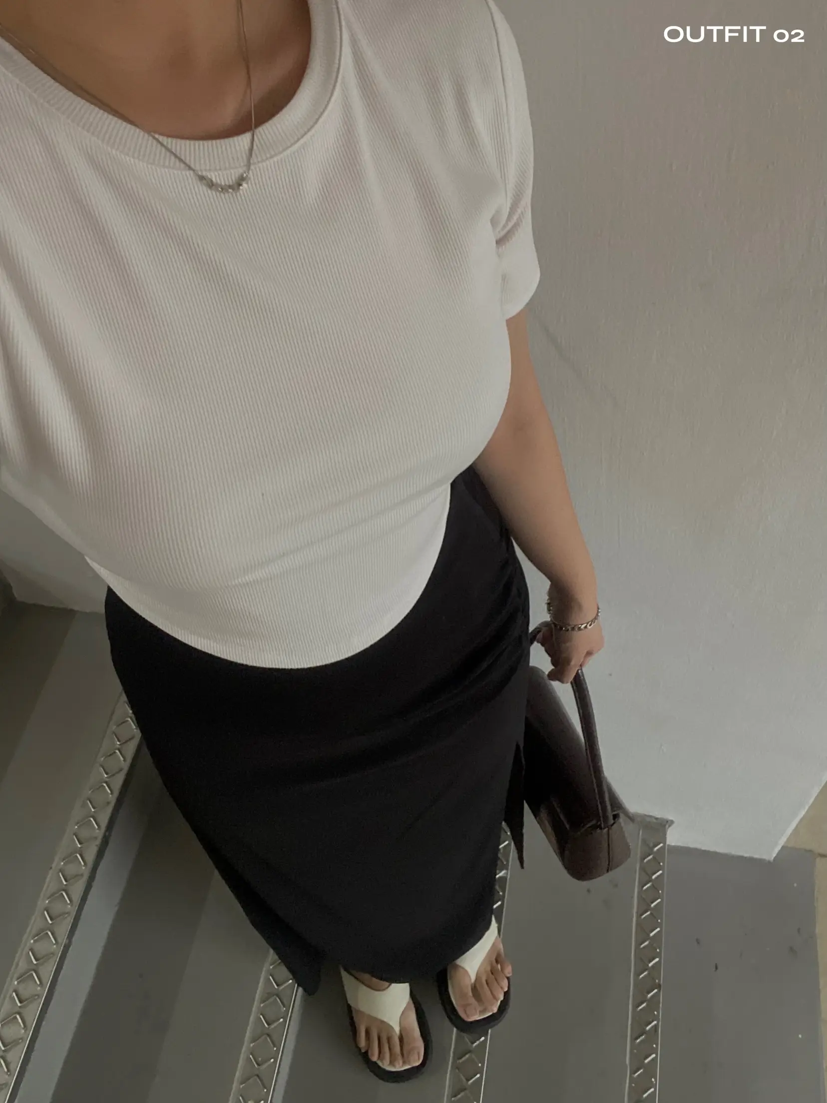 Amina Ruched Side Maxi Skirt (Black)