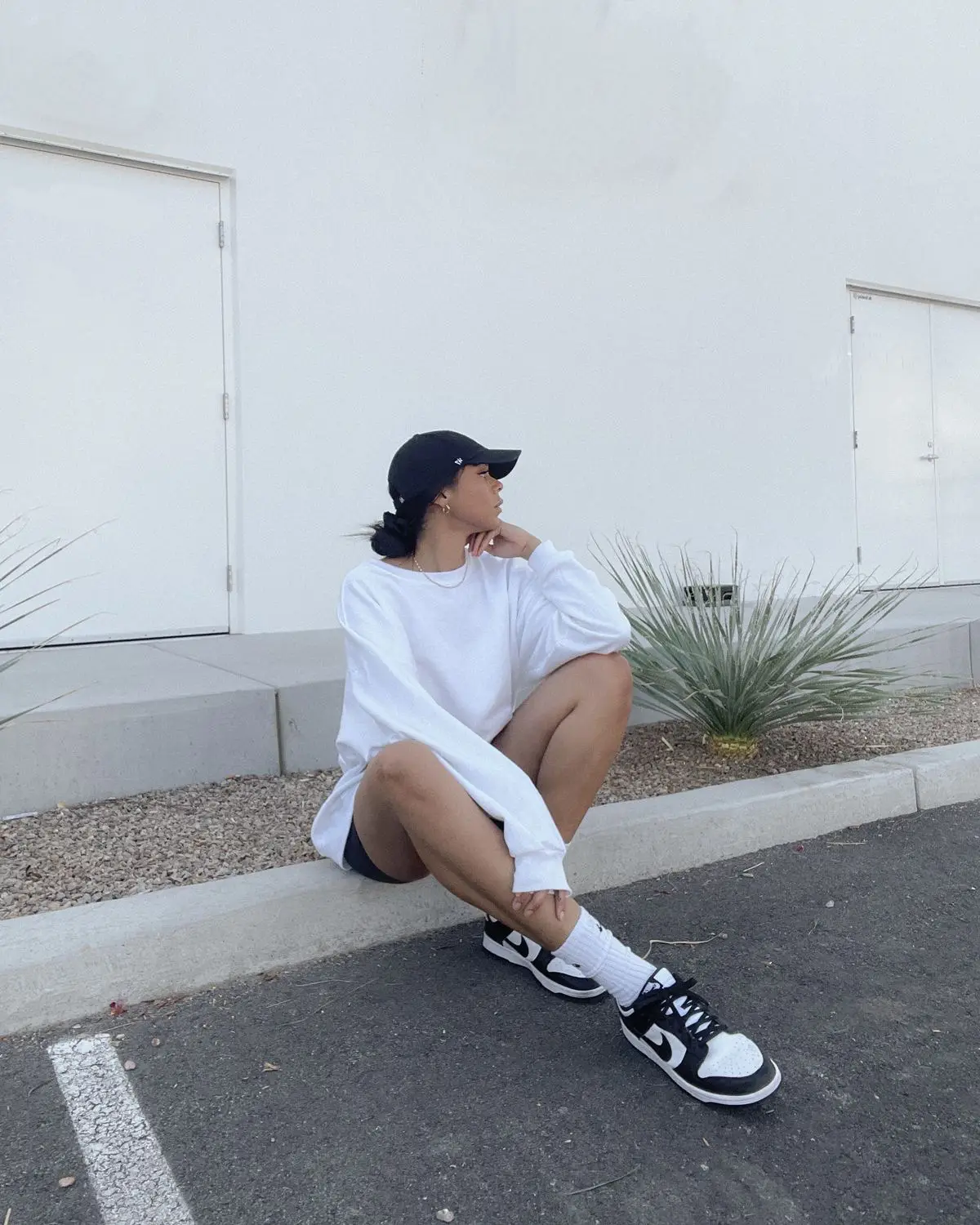 แมช outfit กับรองเท้าสุดฮิต NIKE Dunk Low | Outfit Dumpが投稿したフォトブック | Lemon8