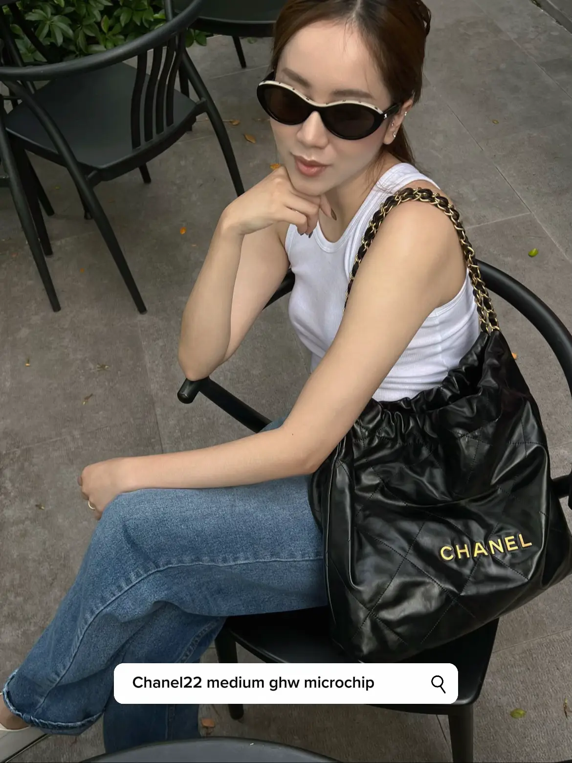 Chanel Camel Gesteppte große Chanel 22 Tasche aus glänzendem Kalbsleder im  Angebot bei 1stDibs