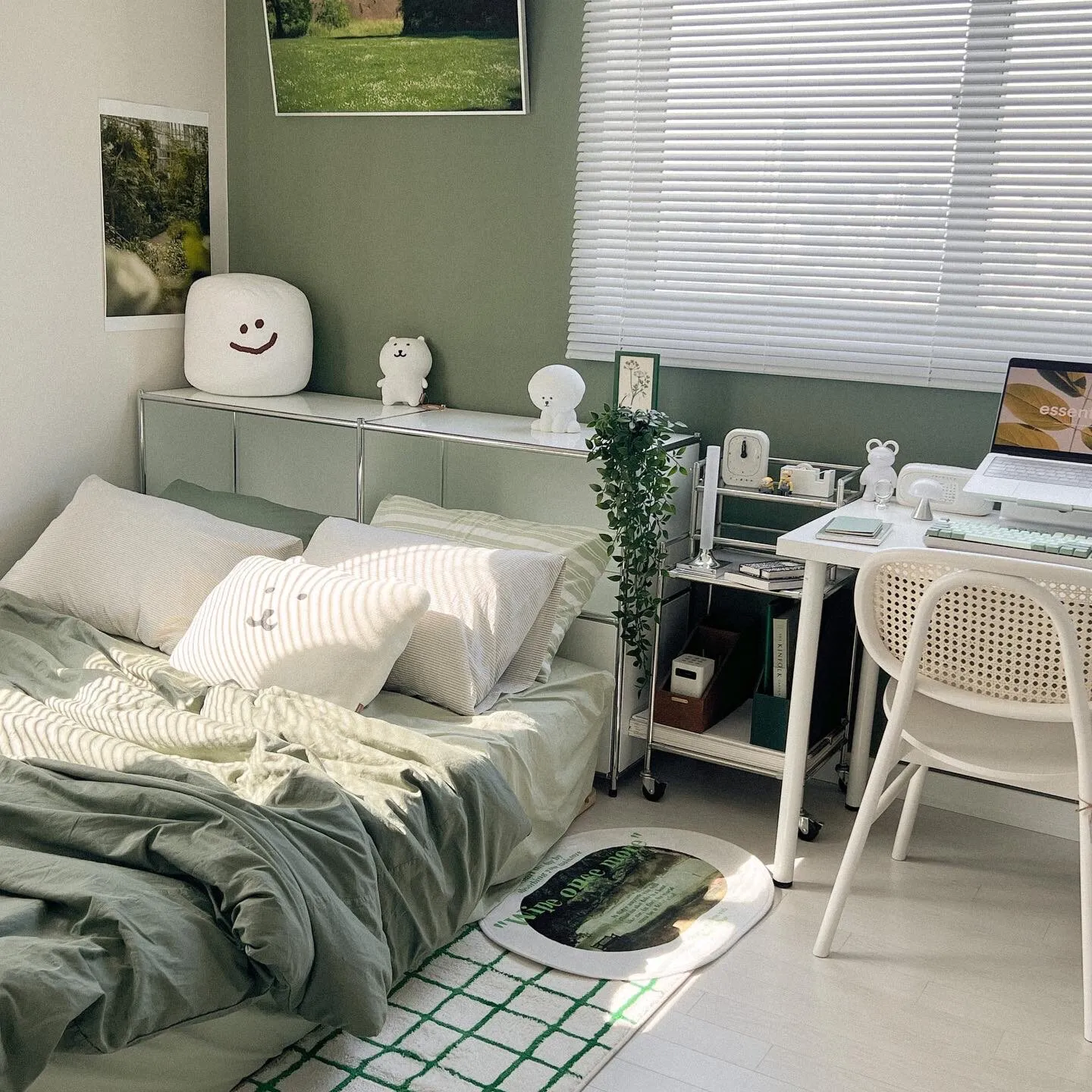ห้องนอนโทนสีเขียวหม่น แต่ใจไม่หม่นนะ 🍏 | แกลเลอรีที่โพสต์โดย I am Wanan ...