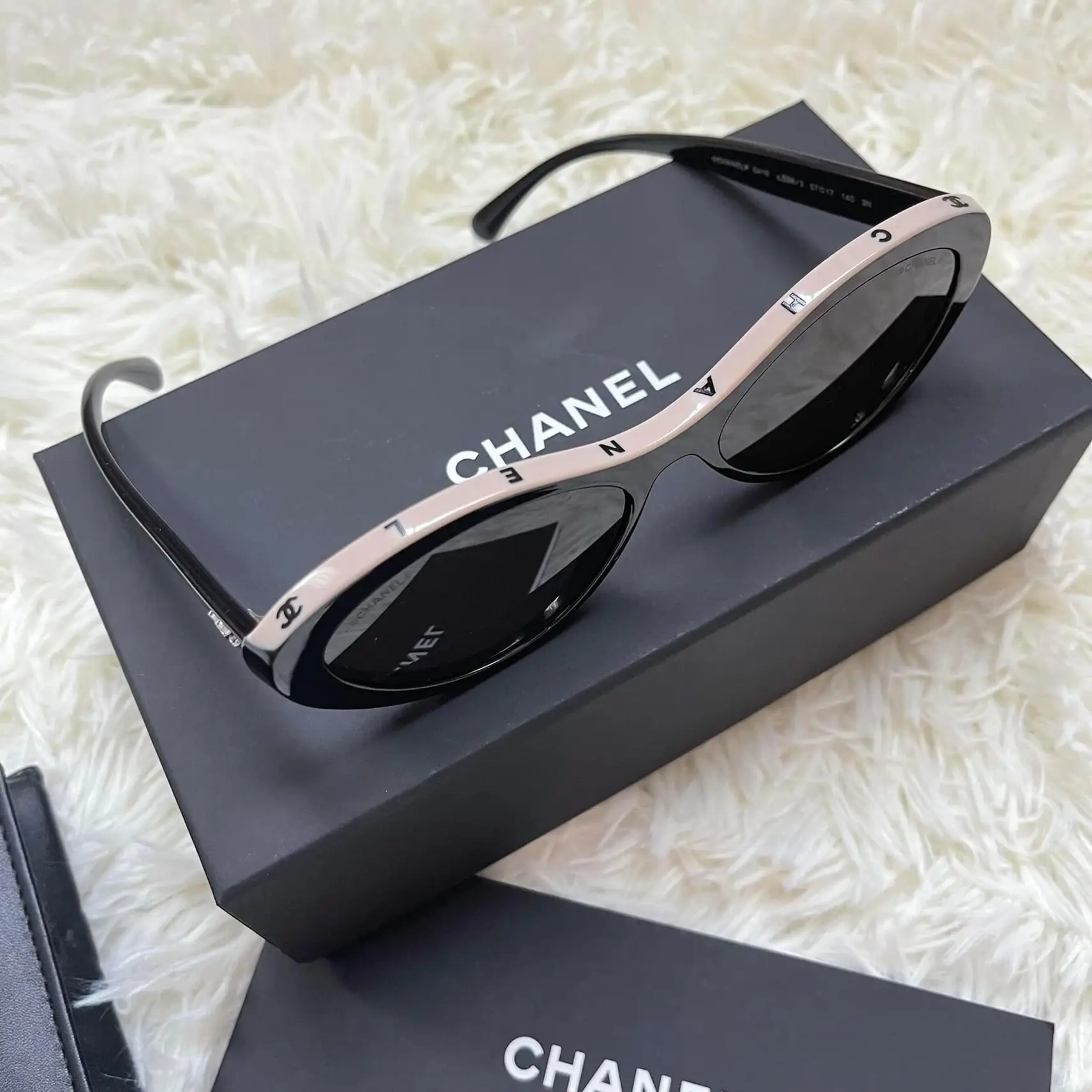 Chanel oval sunglasses 🖤, Gallery posted by Suchada K.