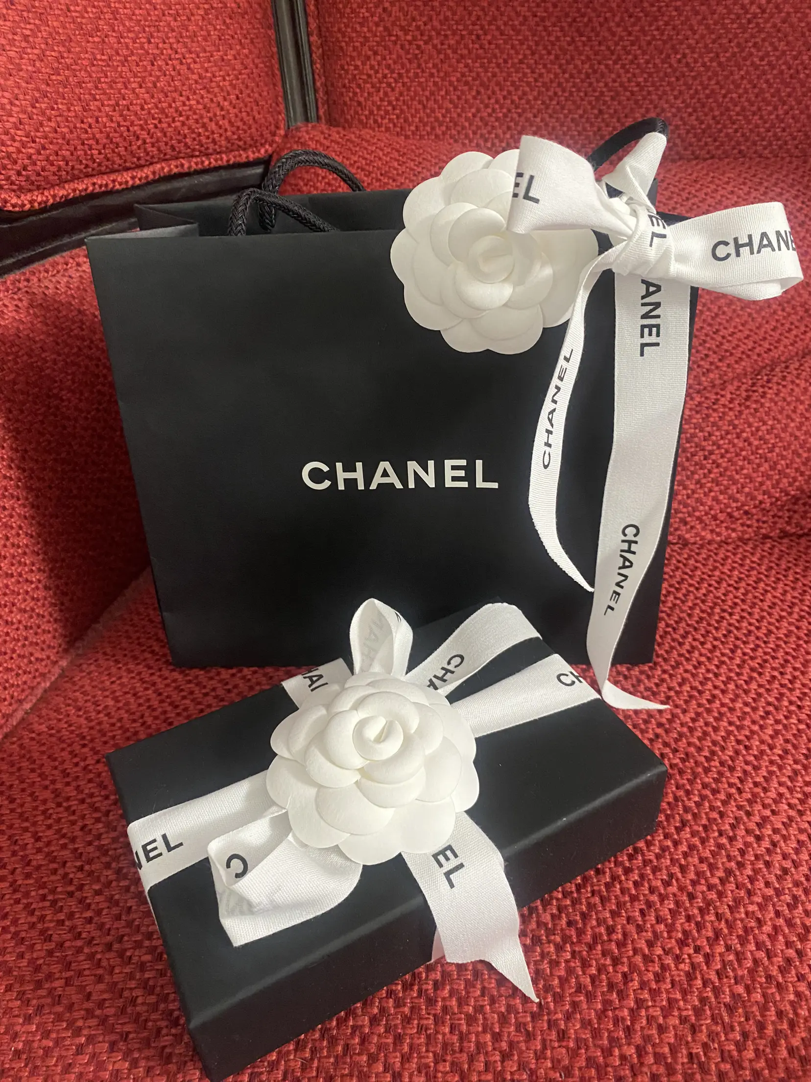 Chanel gift shopping paper bags/ribbons/Camellia flowers, Luxury