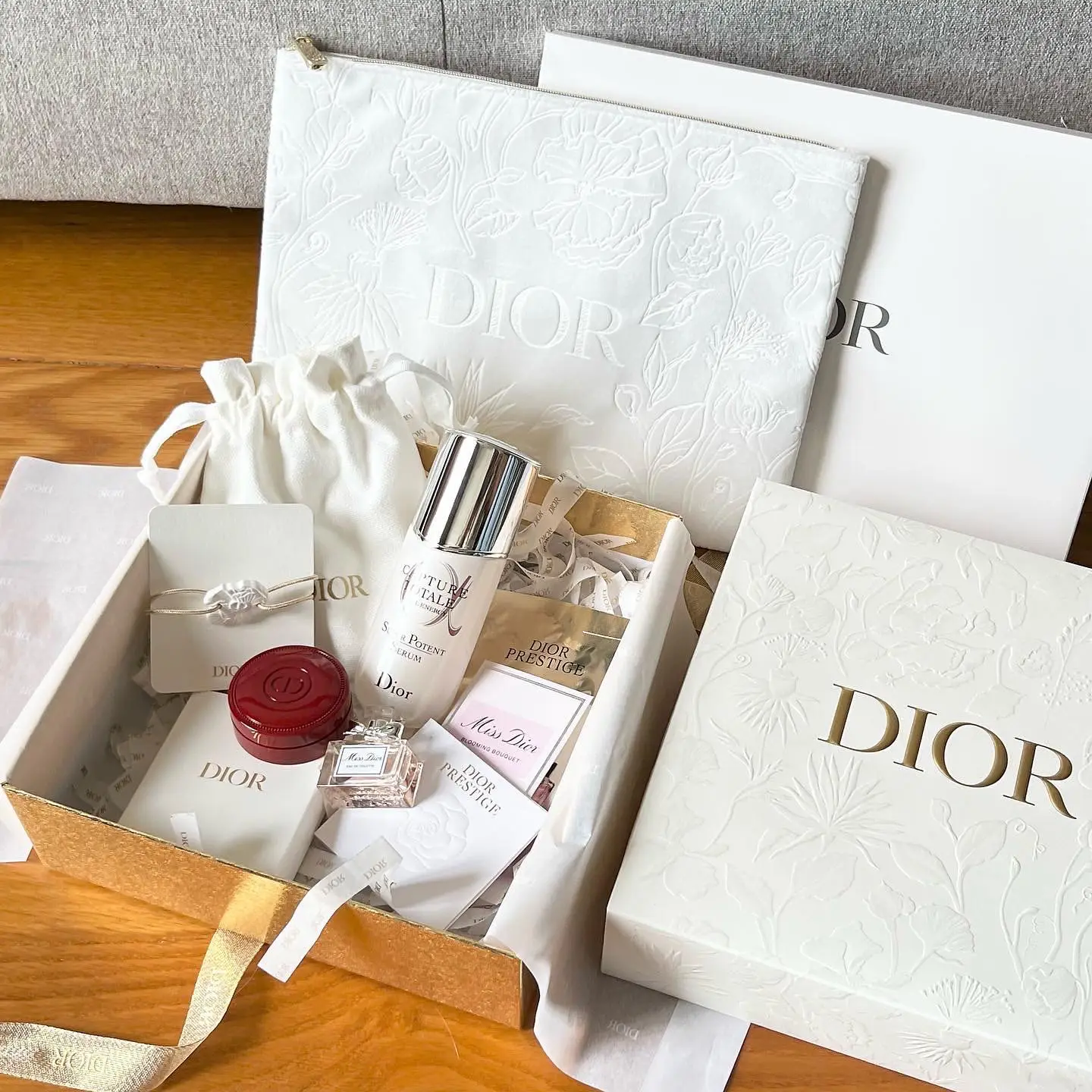 Mother's Day gift. - Picture of DIOR Café, Seoul - Tripadvisor