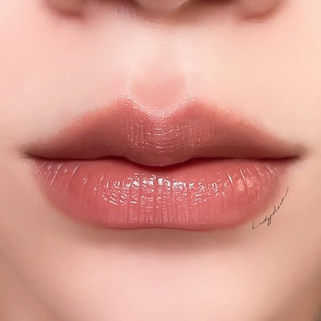 The most beautiful nude in life. Nude lip color must be made like this. |  Gallery posted by ladypichaam | Lemon8