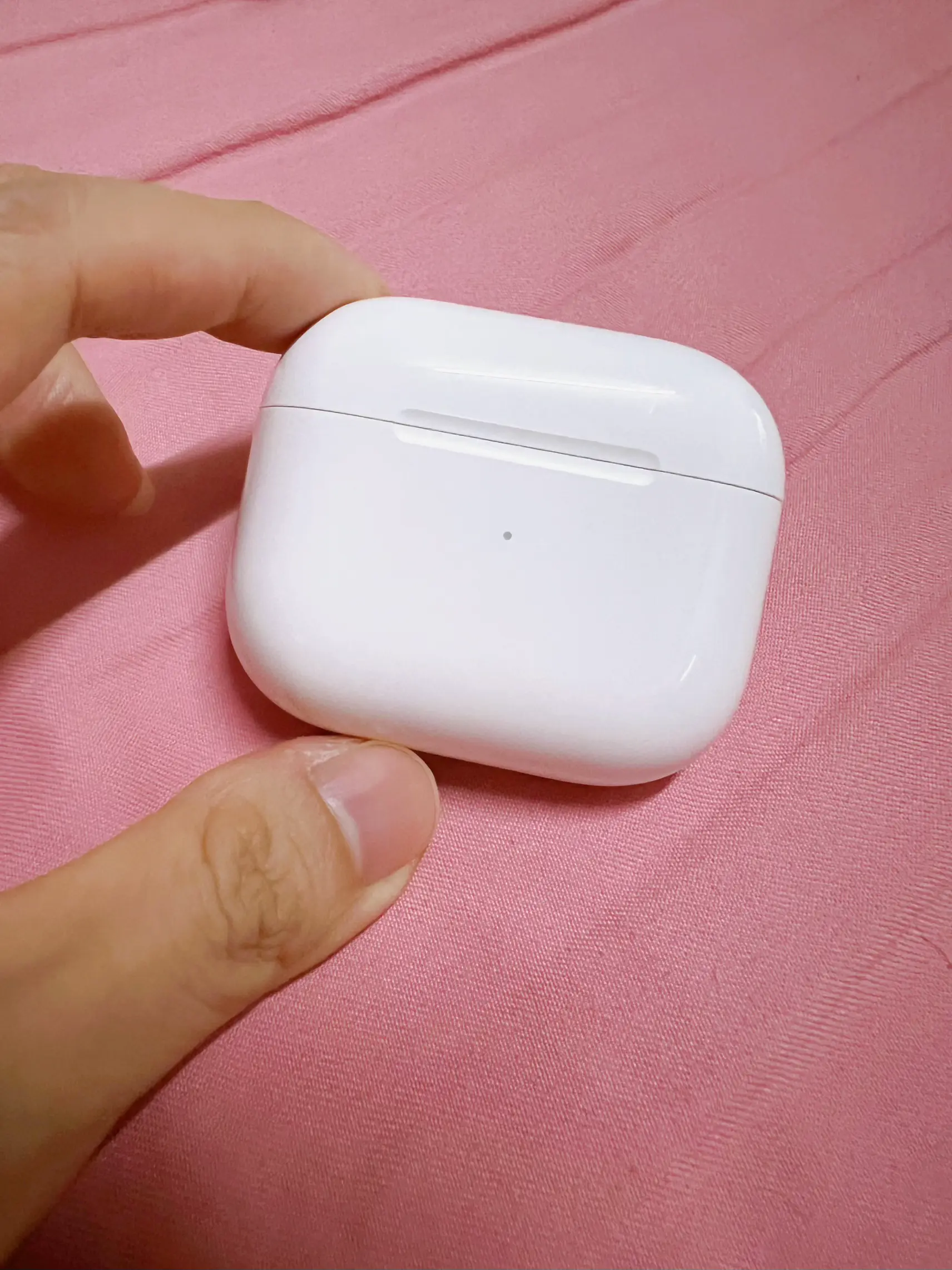 AirPods 3は接続が簡単で、音質が良く、価格も安いです。55 5 | PhUiが投稿したフォトブック | Lemon8