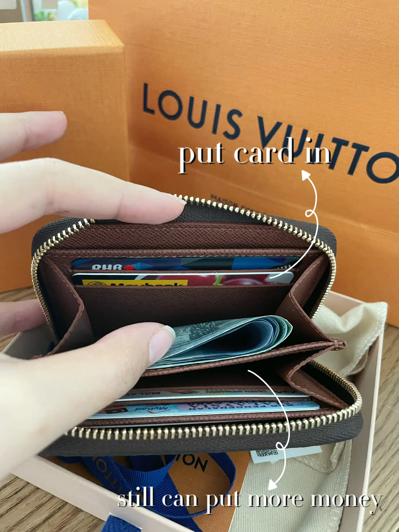 Louis Vuitton zippy coin Purse Review/ how many cards fit inside? 