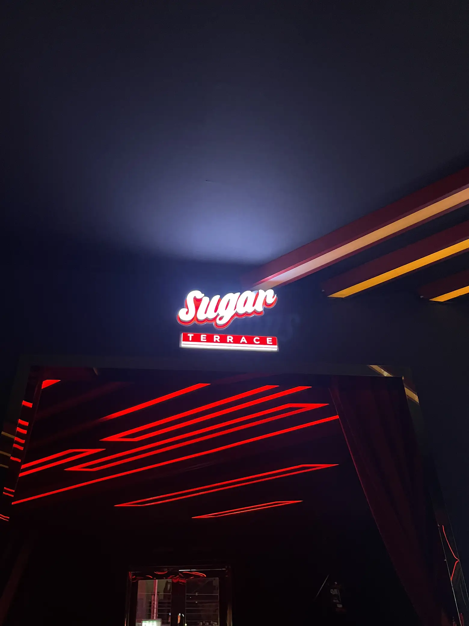 Sugar Club ป่าตอง คลับสุดจี๊ดในภูเก็ต ️‍🔥 แกลเลอรีที่โพสต์โดย Minze🦭