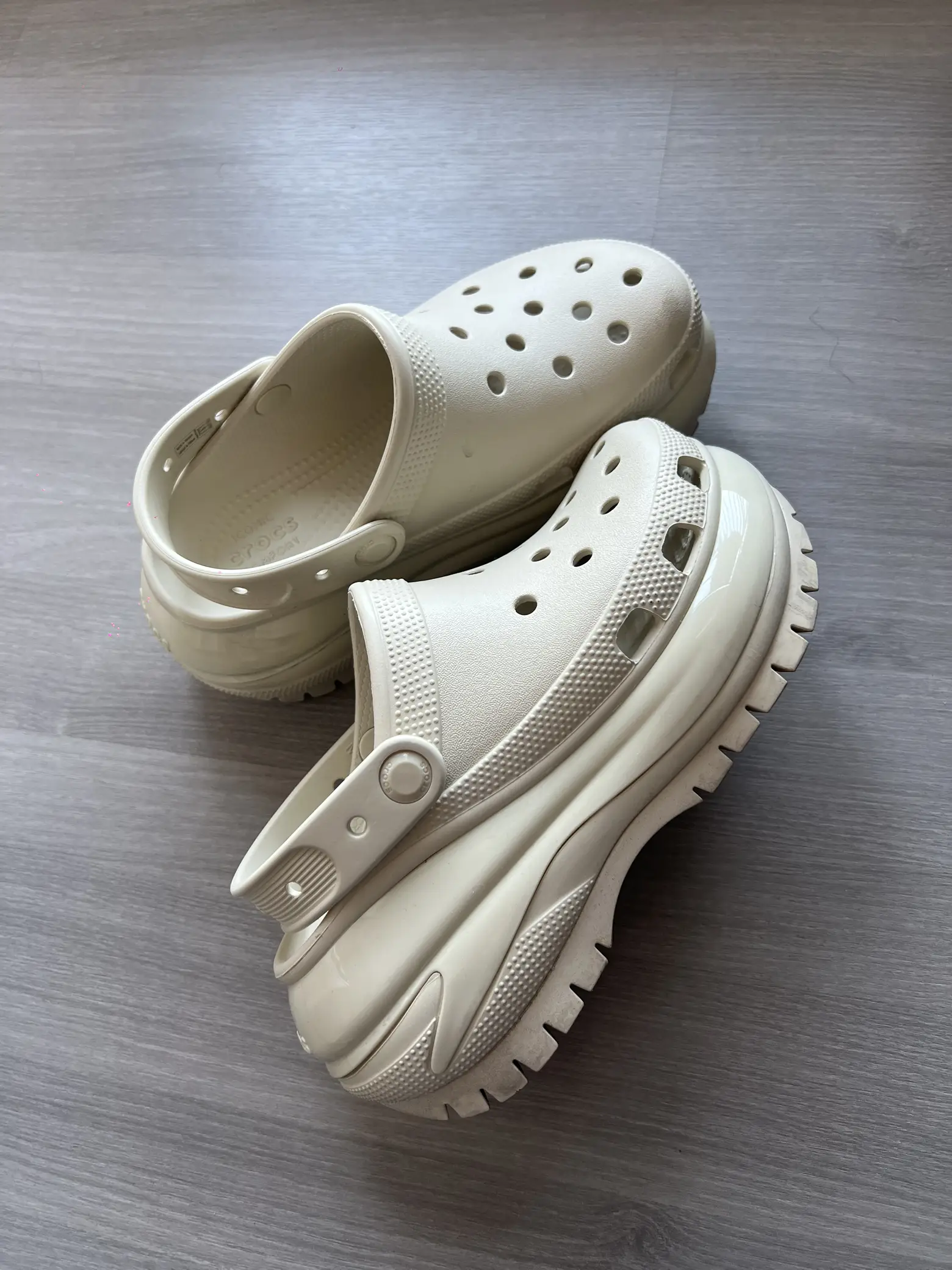 Crocs discount for caregivers