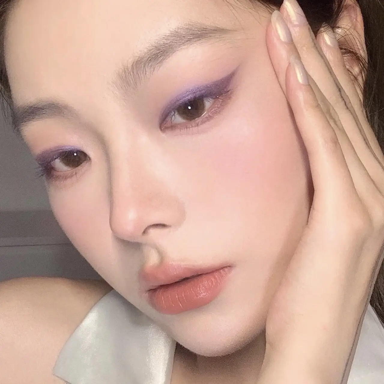 You need to try purple highlighter from Cezanne✨