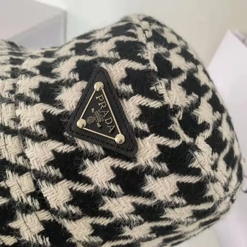 PRADA NYLON BUCKET HAT UNBOXING!!! + TRY ON / CLOSE UP! 