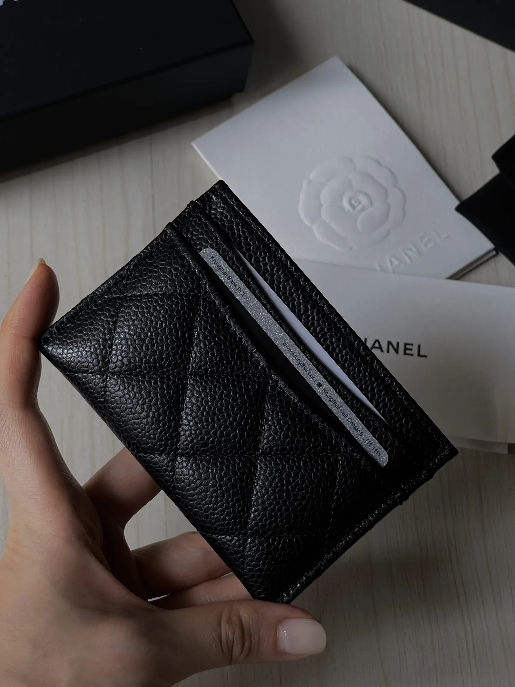CHANEL CARD HOLDER | แกลเลอรีที่โพสต์โดย Plaifahsita | Lemon8