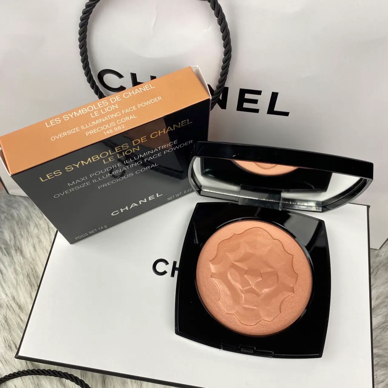 Chanel, Holiday 2018 Collection Libre Maximalisme de Chanel: Review and  Swatches