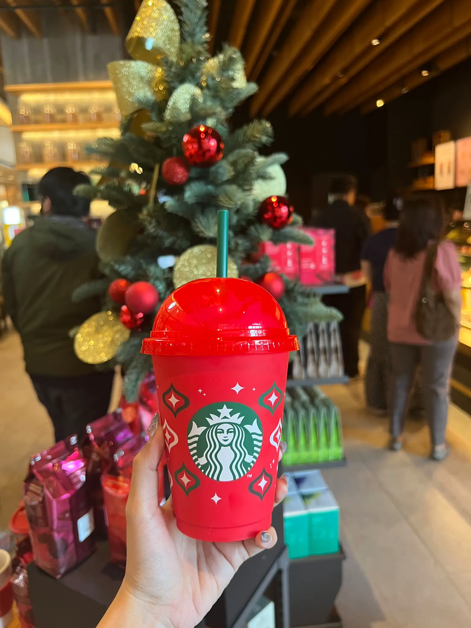 Christmas Reusable Cup🥤 Starbuck แกลเลอรีที่โพสต์โดย nanan Lemon8
