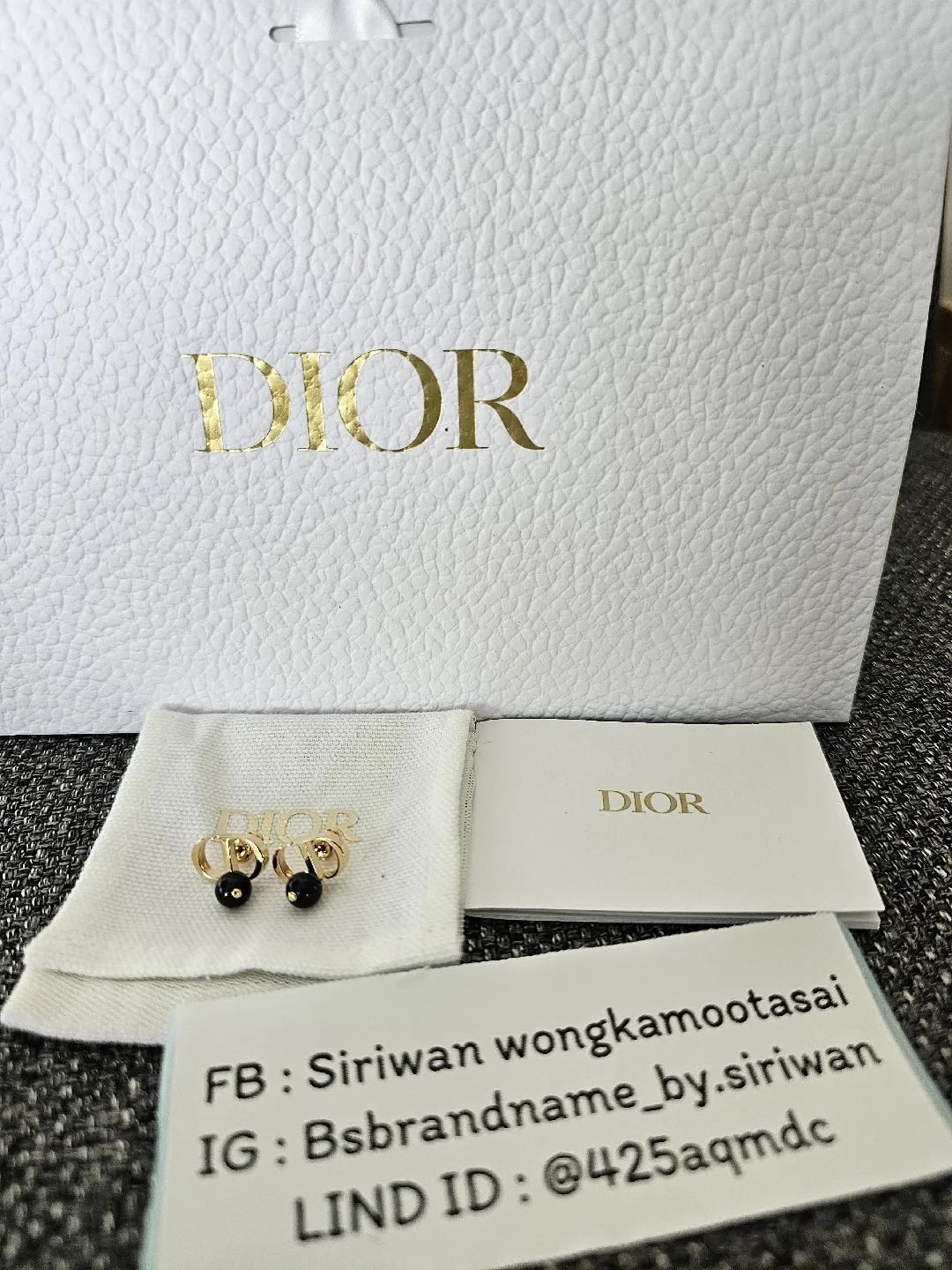 Dior Petit Cd Earrings | Siriwan ✿が投稿したフォトブック | Lemon8