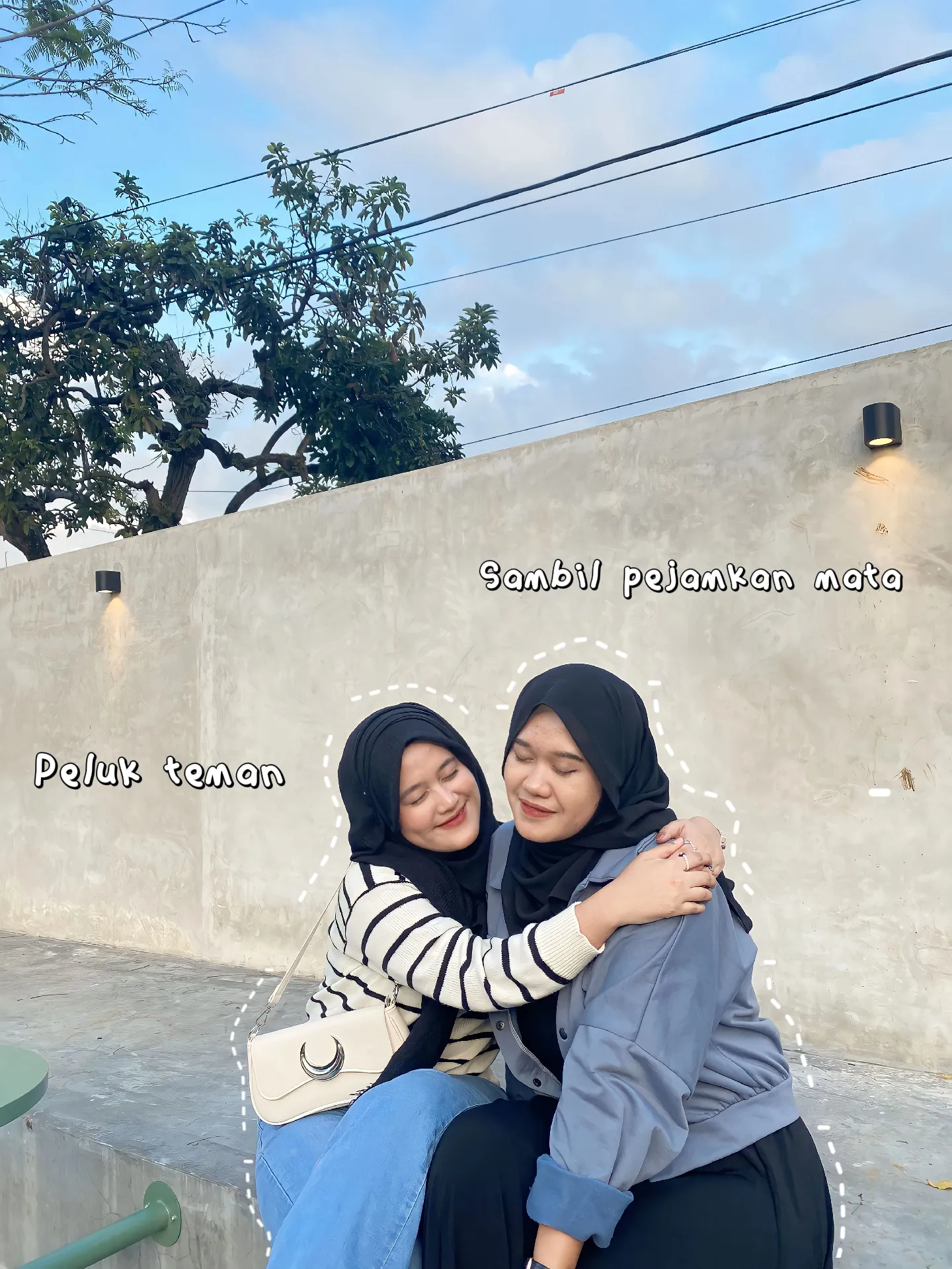 Idea pose kamu bareng bestie -Aethetic|Tips👭 | Galeri diposting oleh