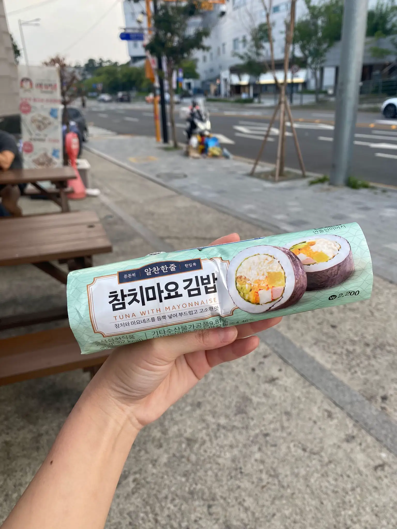 7-ELEVEN IN KOREA 🧃🍫🇰🇷 Korean 7-Eleven