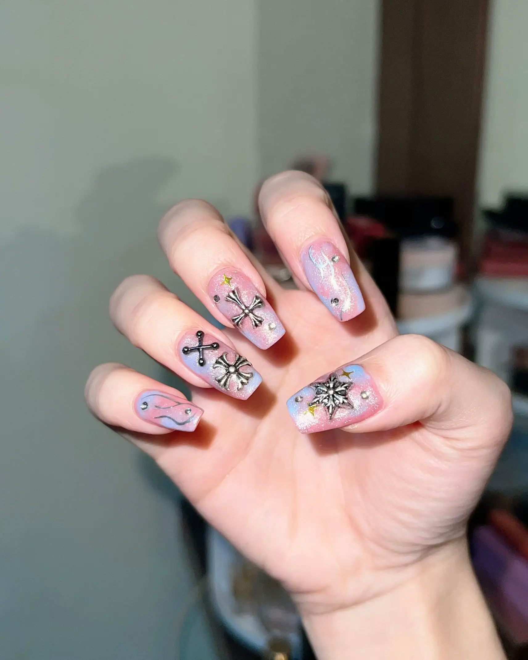 Hello Kitty Kawaii Charm Nail Inspo