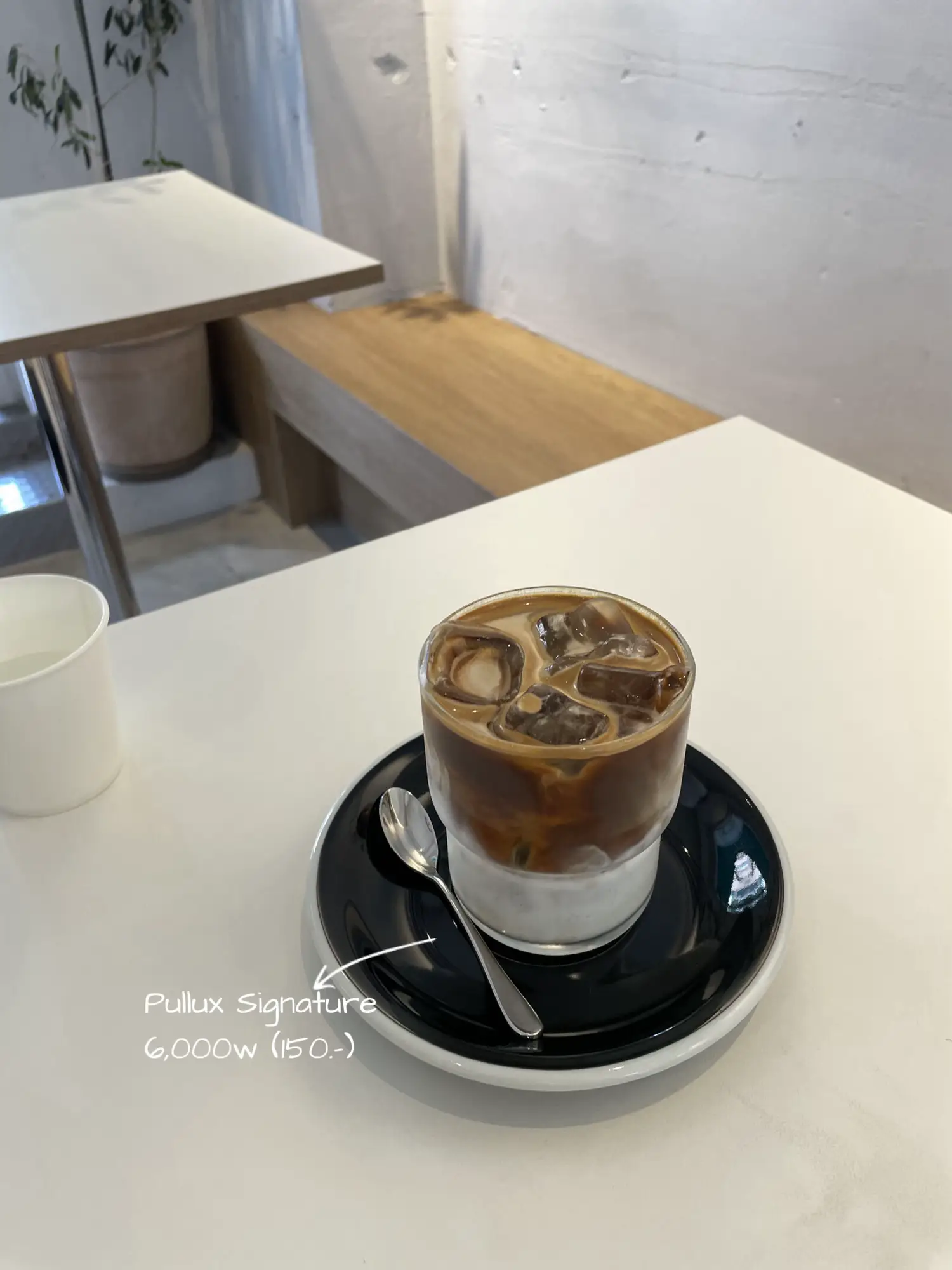 POLLUXコーヒー(シンフンロ) 🇰🇷 | Pat.が投稿したフォトブック | Lemon8