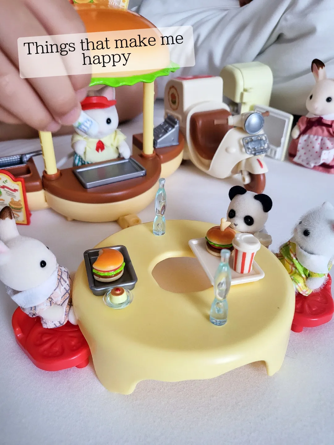 Recently got back into Sylvanian Families. Slowly making a DIY