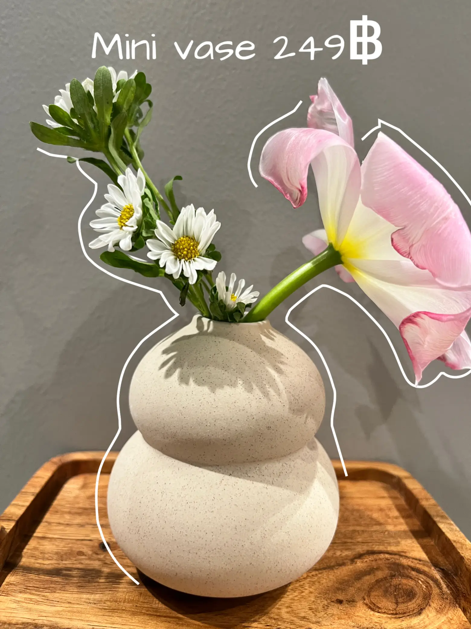 絵画 。原画☆【テーブルの上の花瓶の中のきれいな花、いろいろ