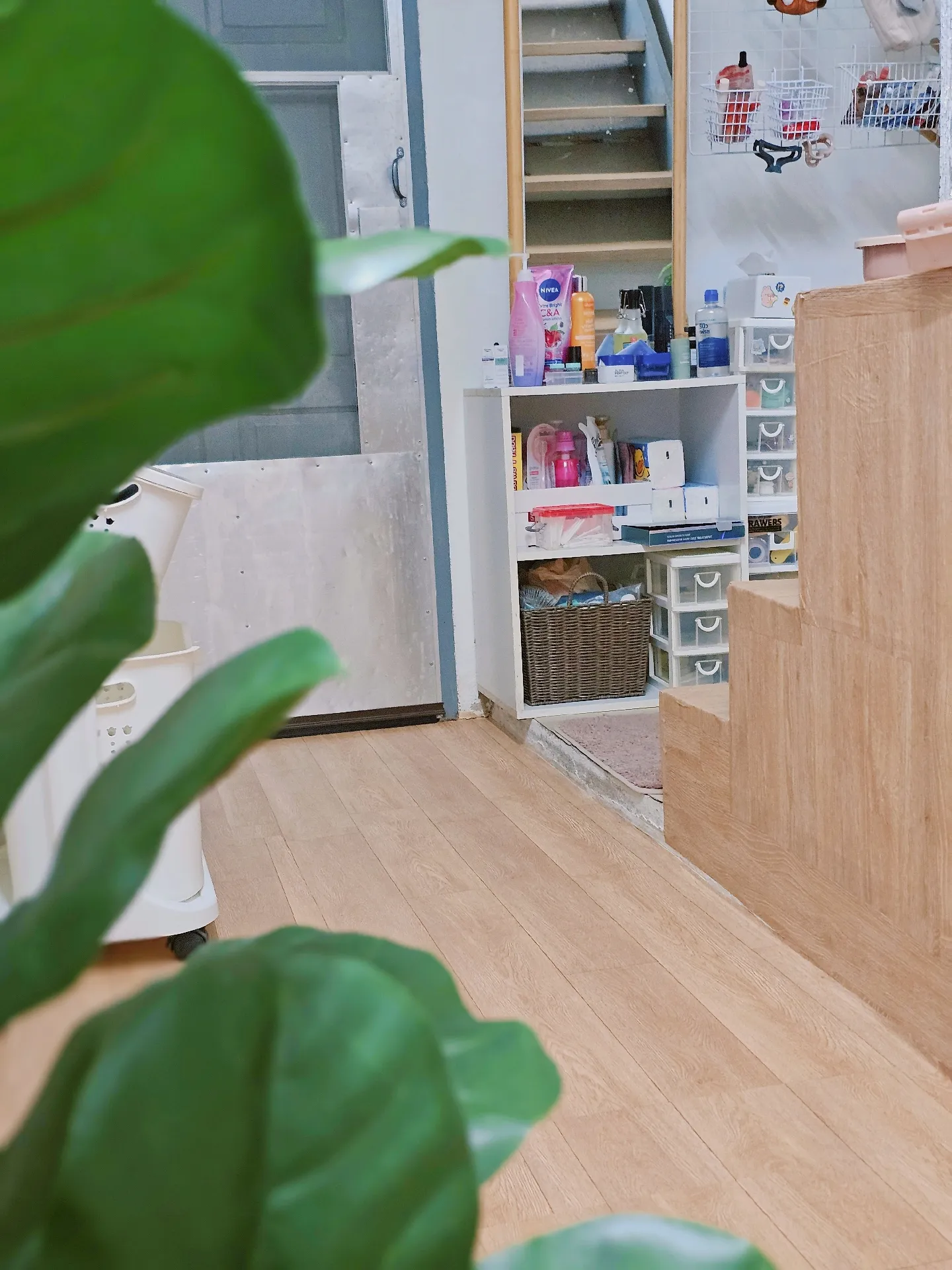 ไอเดีย "จัดห้องแต่งตัว"🧣👕🪮👓 | แกลเลอรีที่โพสต์โดย คูมแม่รีวิว ️🤎 | Lemon8