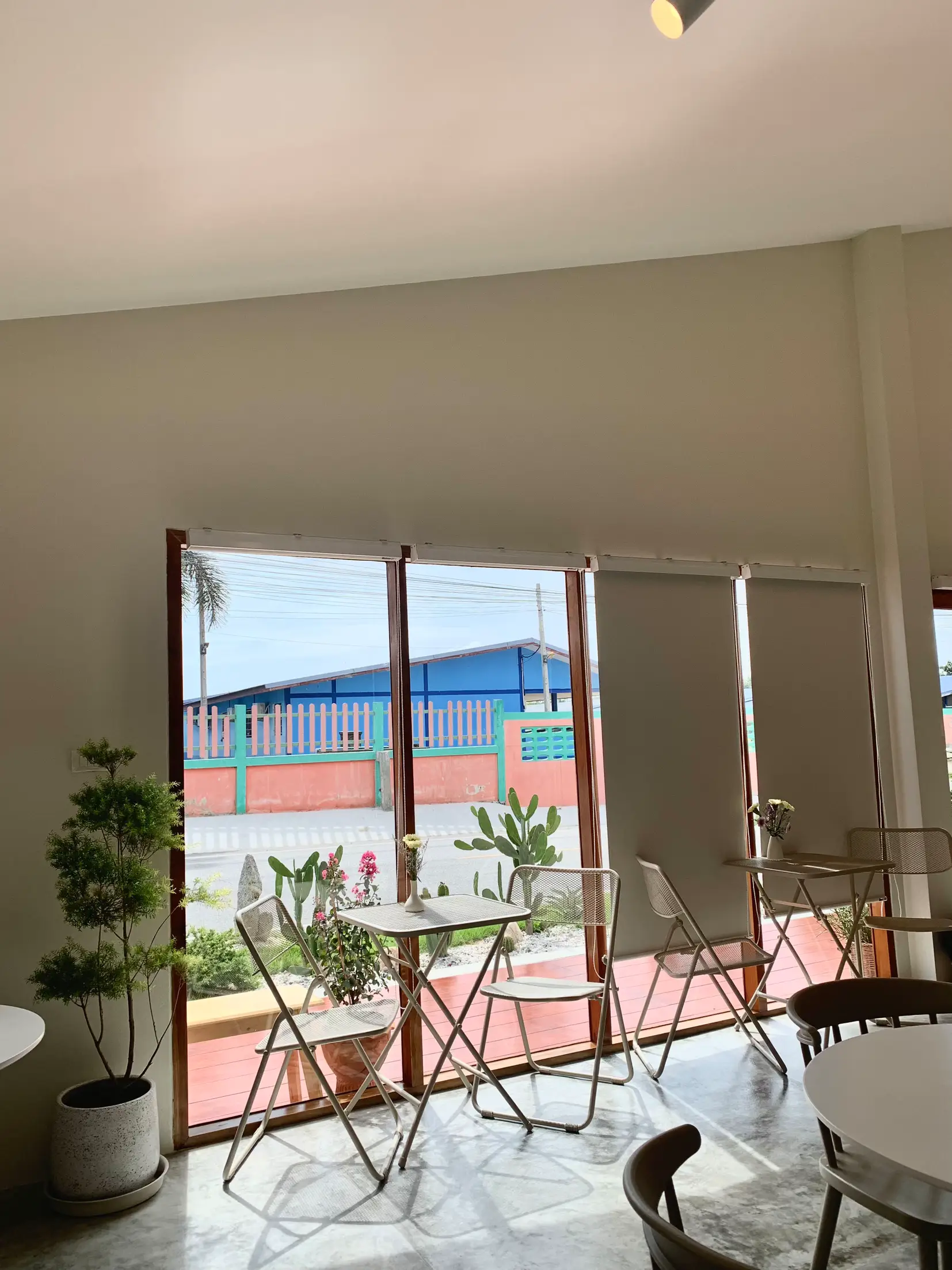 Kaffee house คาเฟ่เปิดใหม่บ่อวินหนองก้างปลา แกลเลอรีที่โพสต์โดย