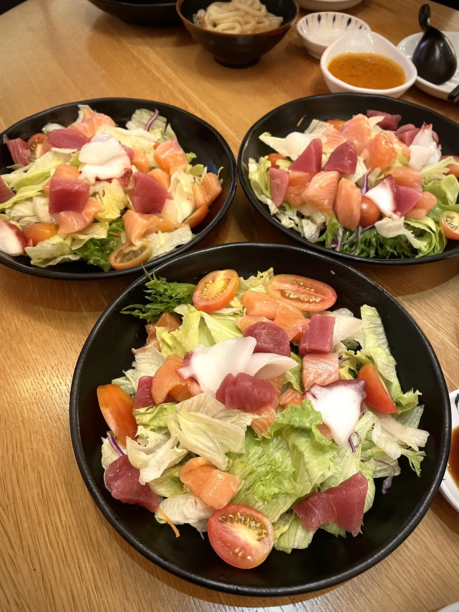 Love Sushi Tei’s house dressing and Sashimi Salad Gallery posted by