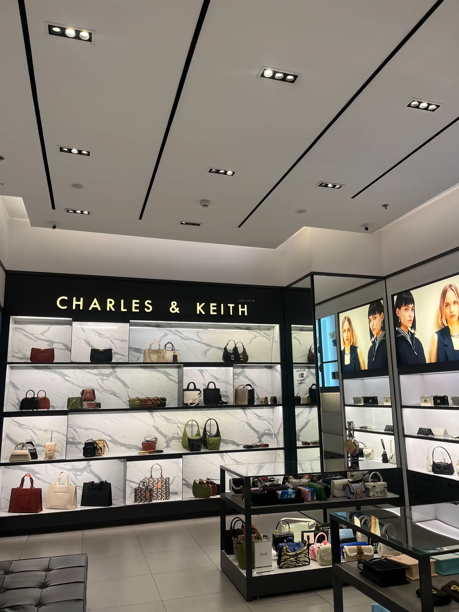 REVIEW 'CHARLES & KEITH' WALLET, Galeri diposting oleh Sheila Angesti