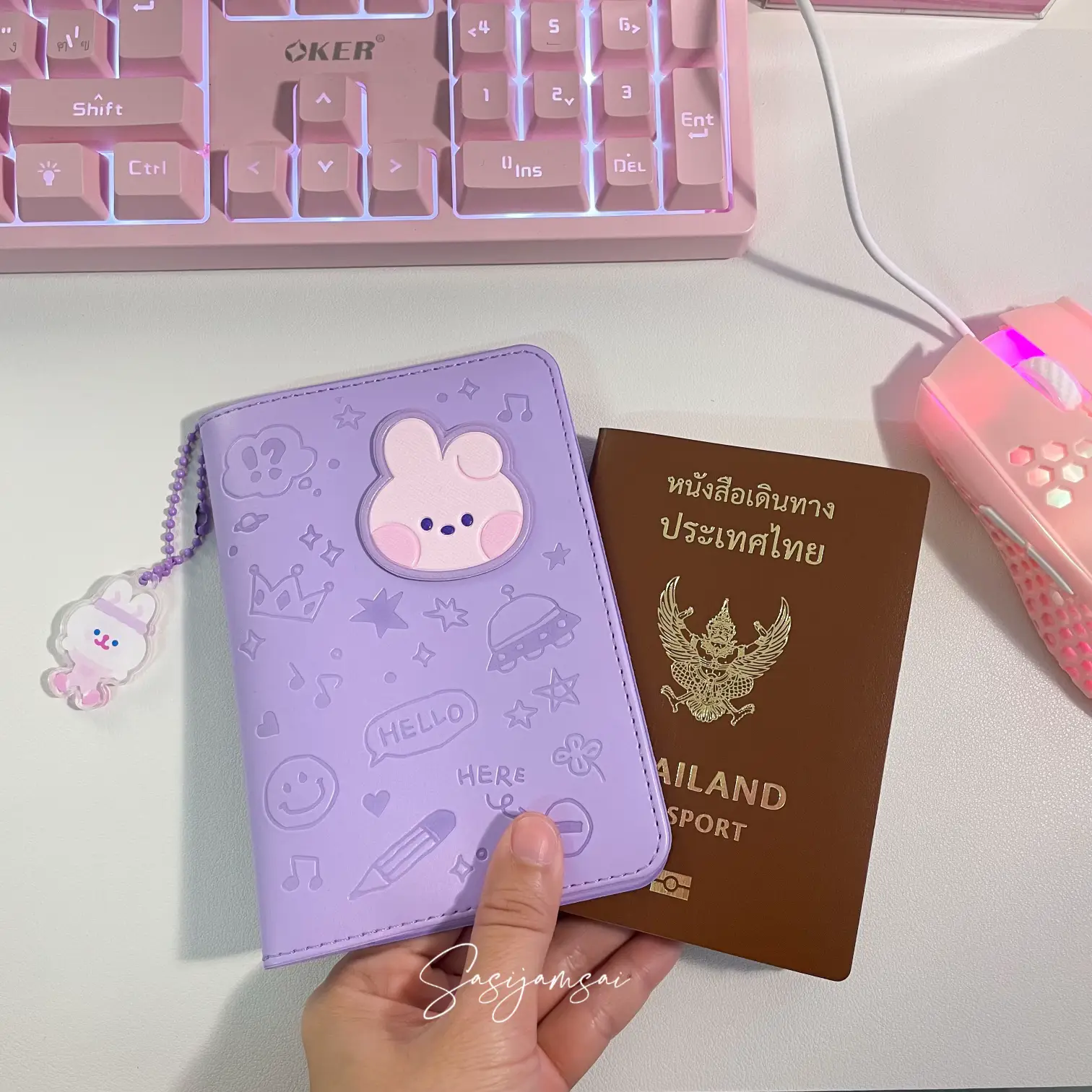 イタリアデザインでお洒落♪❤ペン収納ホルダー付き❣iPadケース