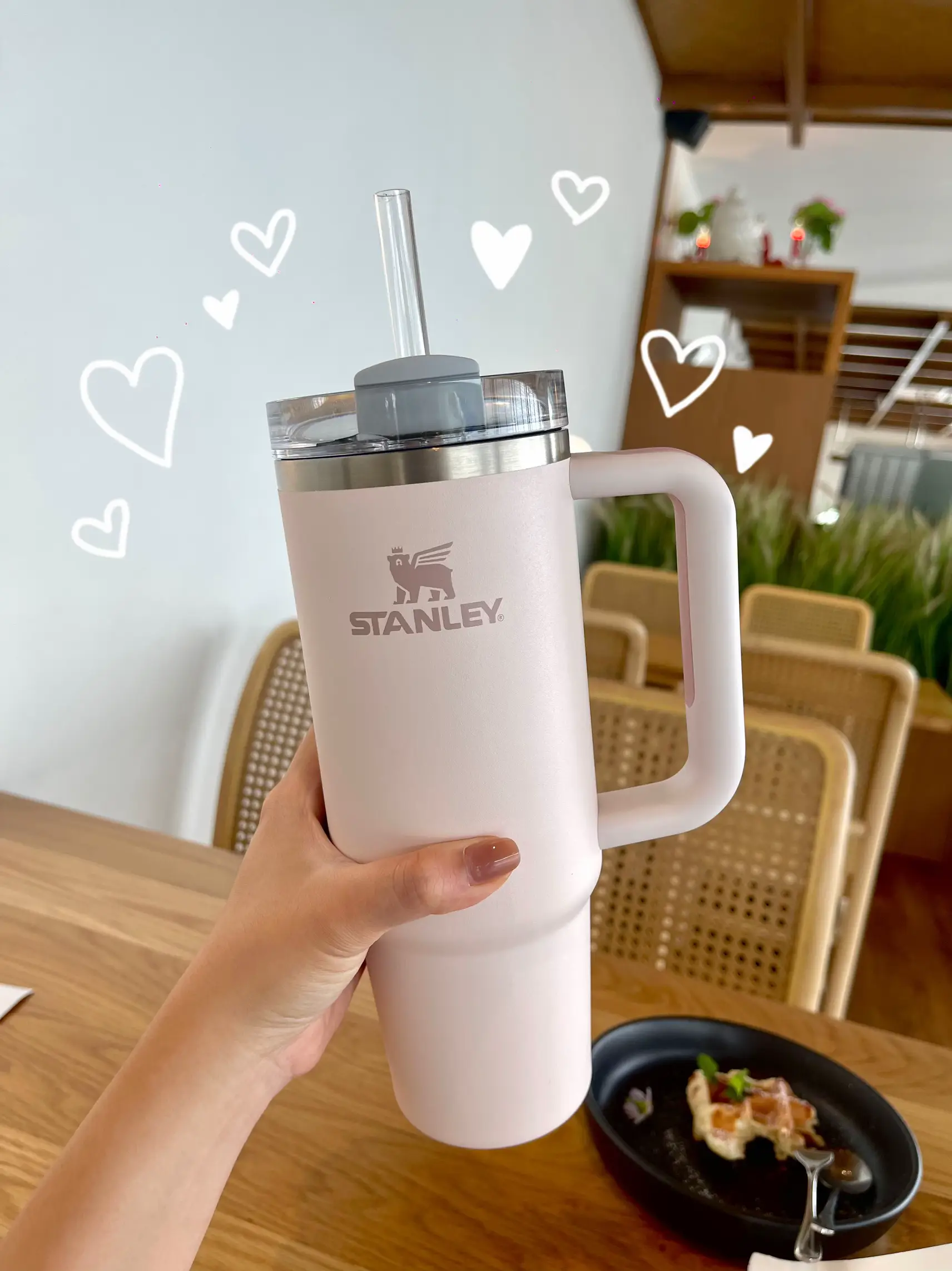 🥤Stanley Water Bottle Famous Brand From America💥, Gallery posted by  Naná🫧🧤