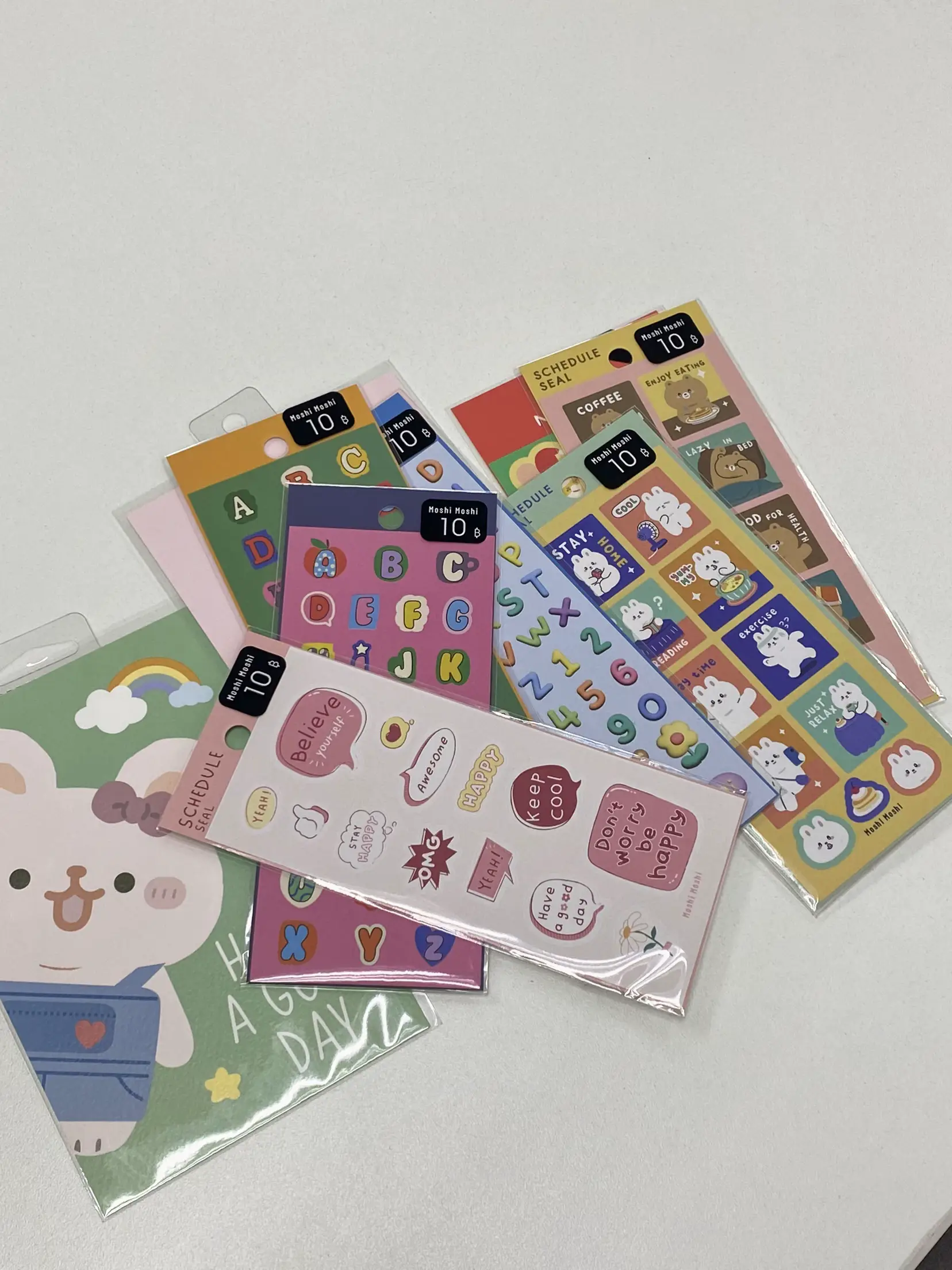 Sticker น่ารักๆ ราคา 10 บาท! | แกลเลอรีที่โพสต์โดย Bumrptb | Lemon8