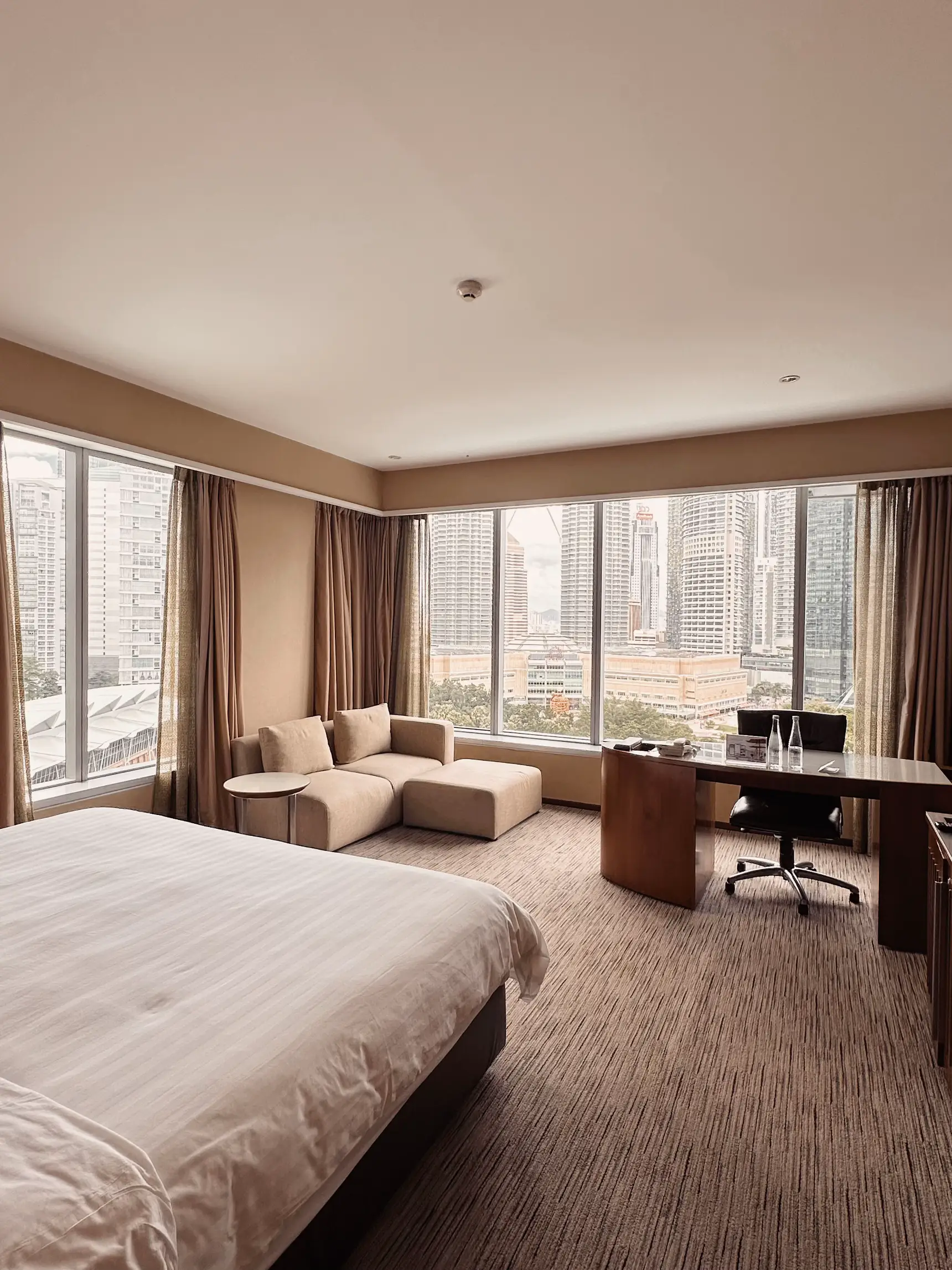 โรงแรมใน Kuala Lumpur ที่เห็นวิวตึกแฝดชัดมาก 🇲🇾 | แกลเลอรีที่โพสต์โดย ...