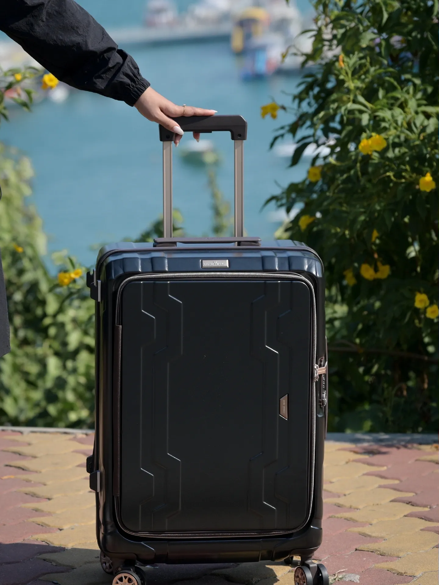 LEGEND WALKER Model 5205 Good Luggage Must Have Gallery posted by พี่