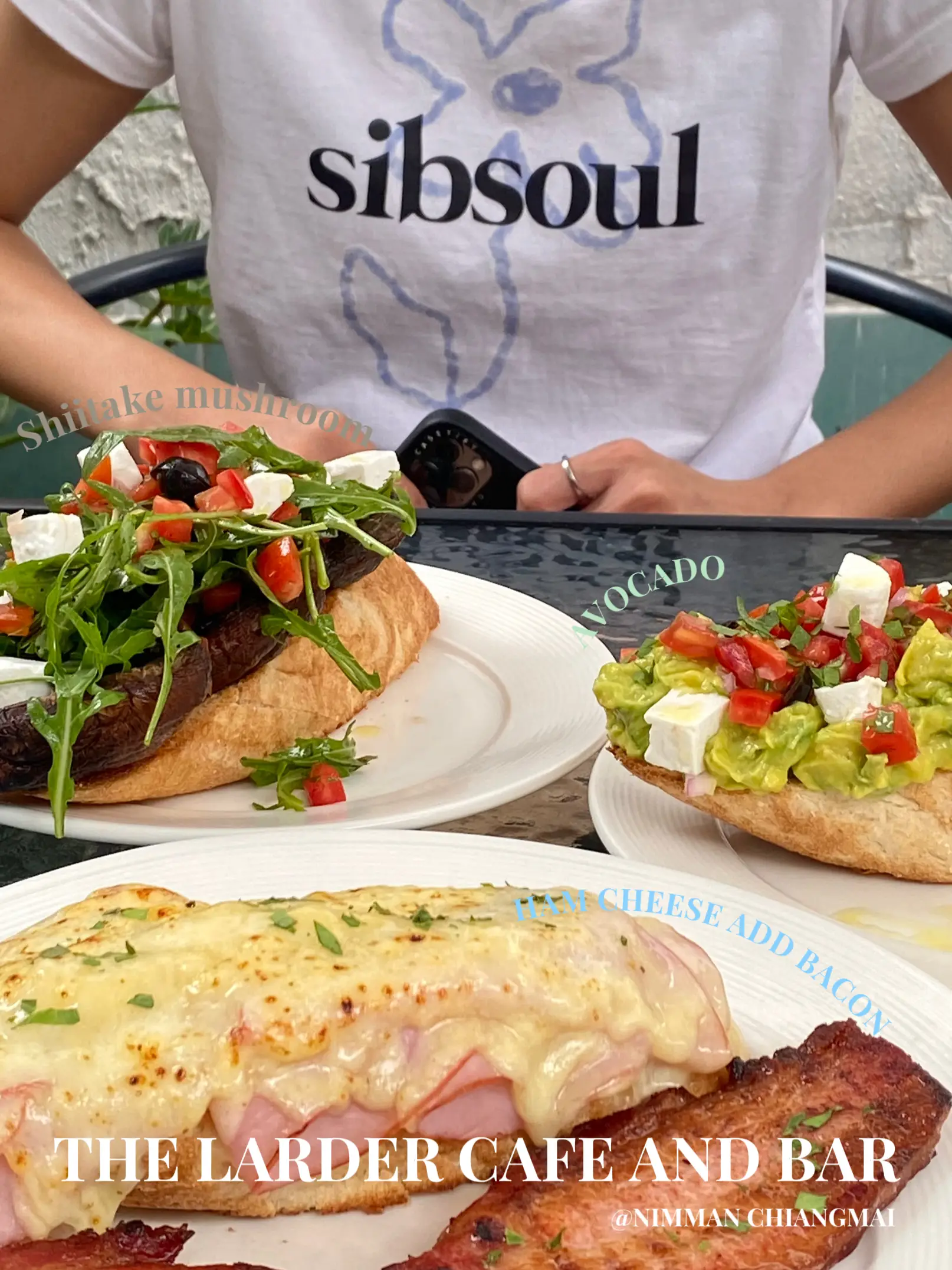 THE LARDER CAFE AND BAR ร้านอาหารเช้าย่านนิมมาน 🥓🍳 แกลเลอรีที่โพสต์